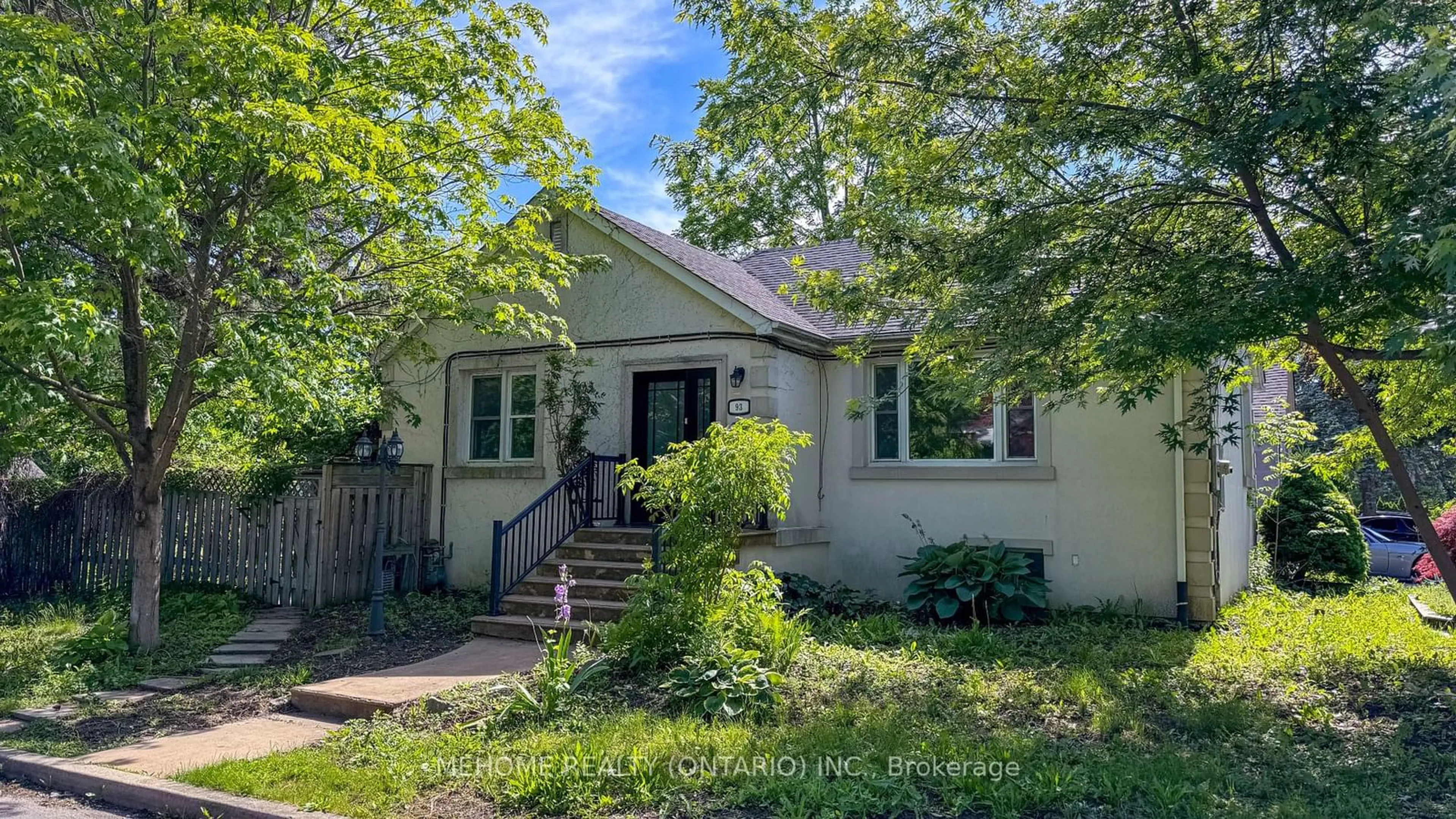 Frontside or backside of a home for 93 Hounslow Ave, Toronto Ontario M2N 2B1