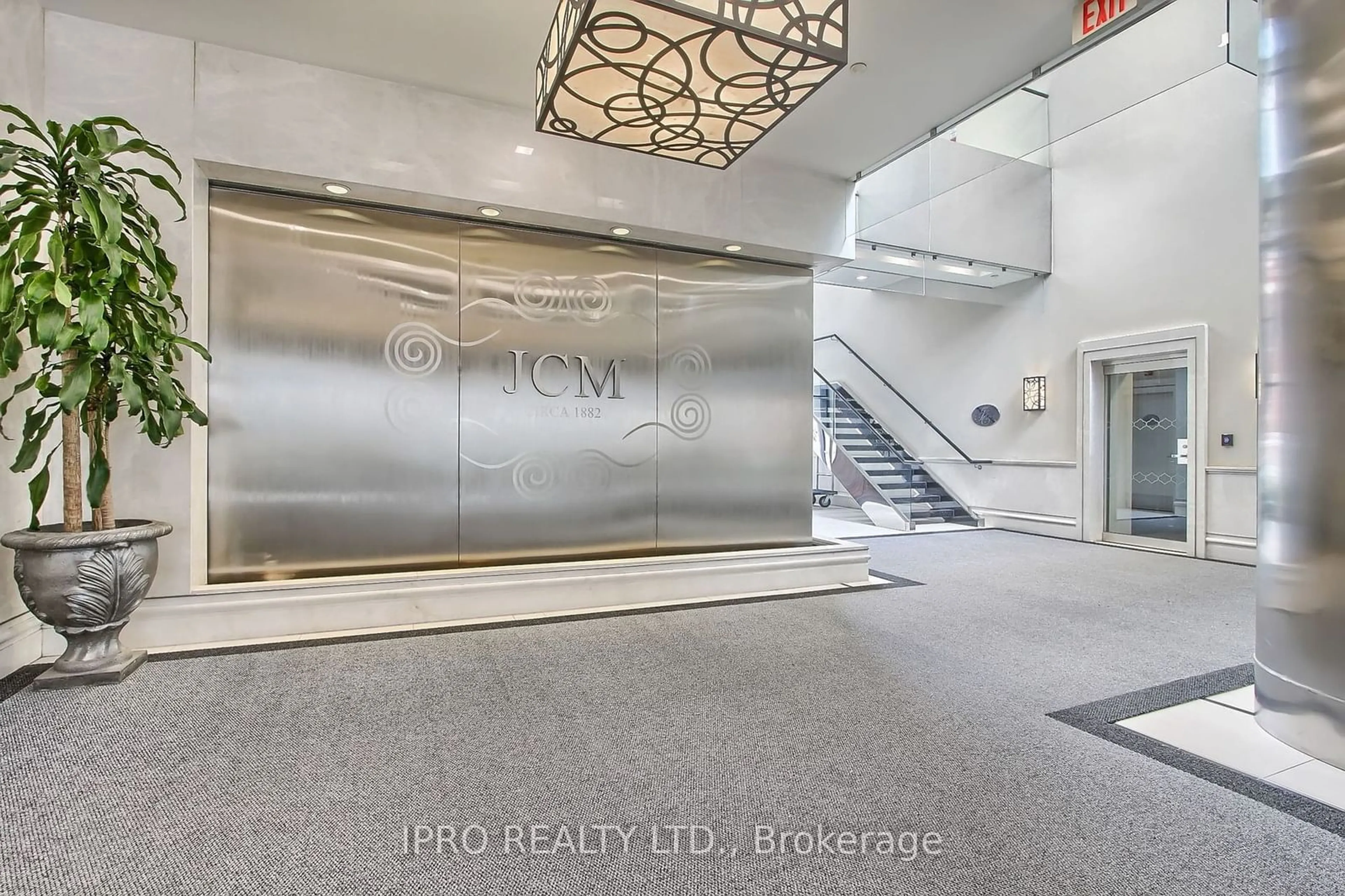 Indoor foyer for 28 Linden St #1205, Toronto Ontario M4Y 0A4