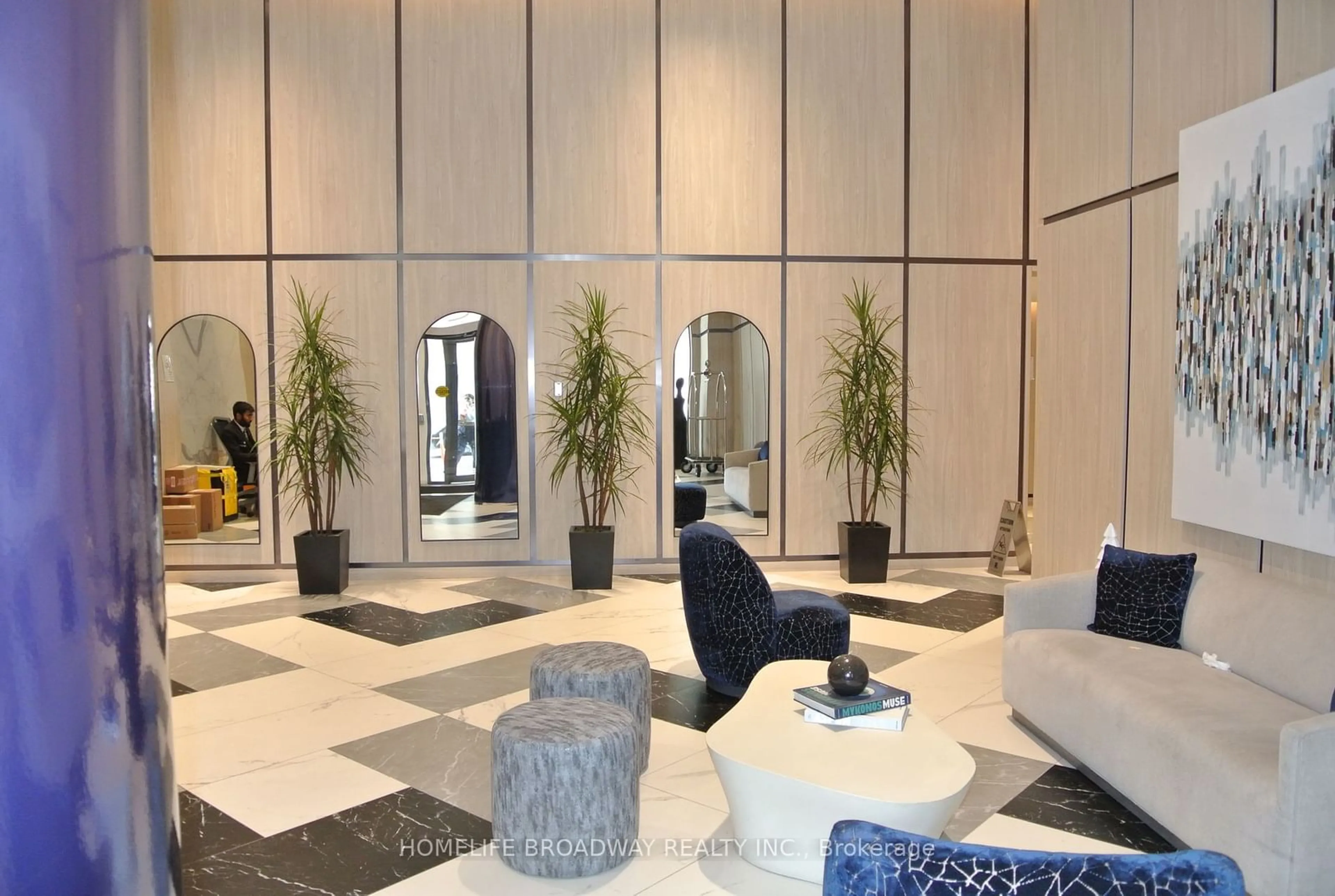 Indoor lobby, ceramic floors for 395 Bloor St #3206, Toronto Ontario M4W 0B4