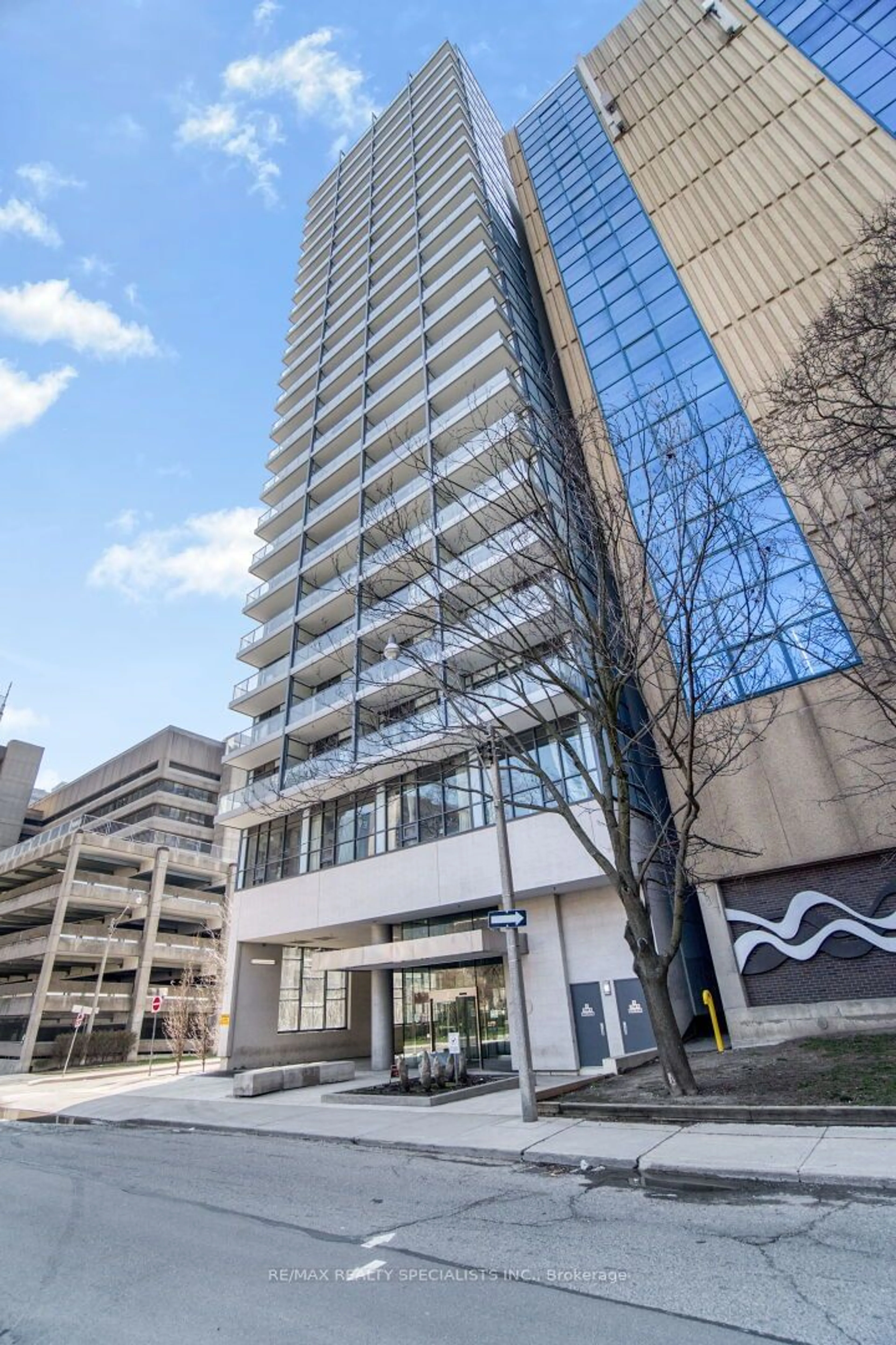 A pic from exterior of the house or condo for 210 Simcoe St #605, Toronto Ontario M5T 0A9