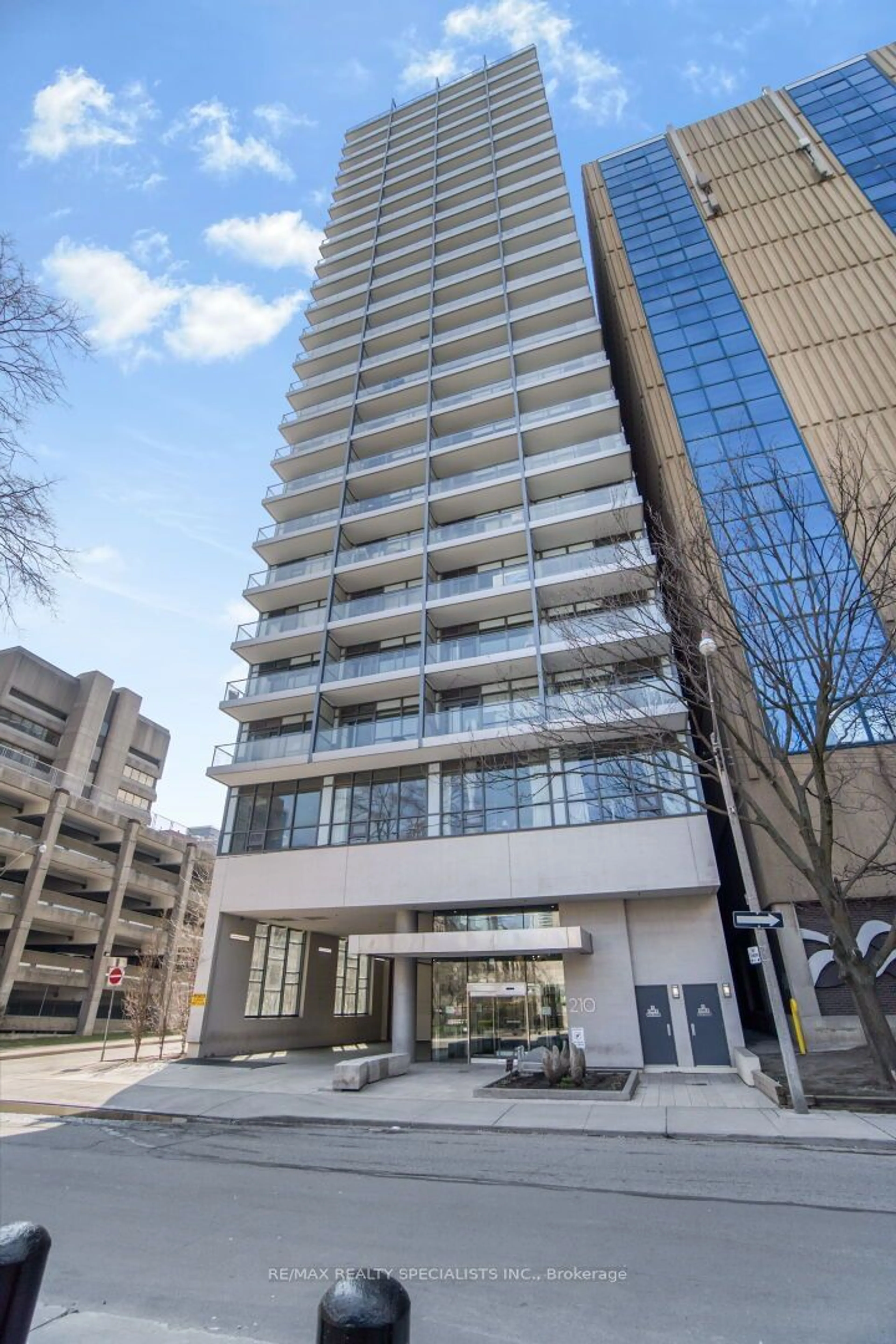 A pic from exterior of the house or condo for 210 Simcoe St #605, Toronto Ontario M5T 0A9