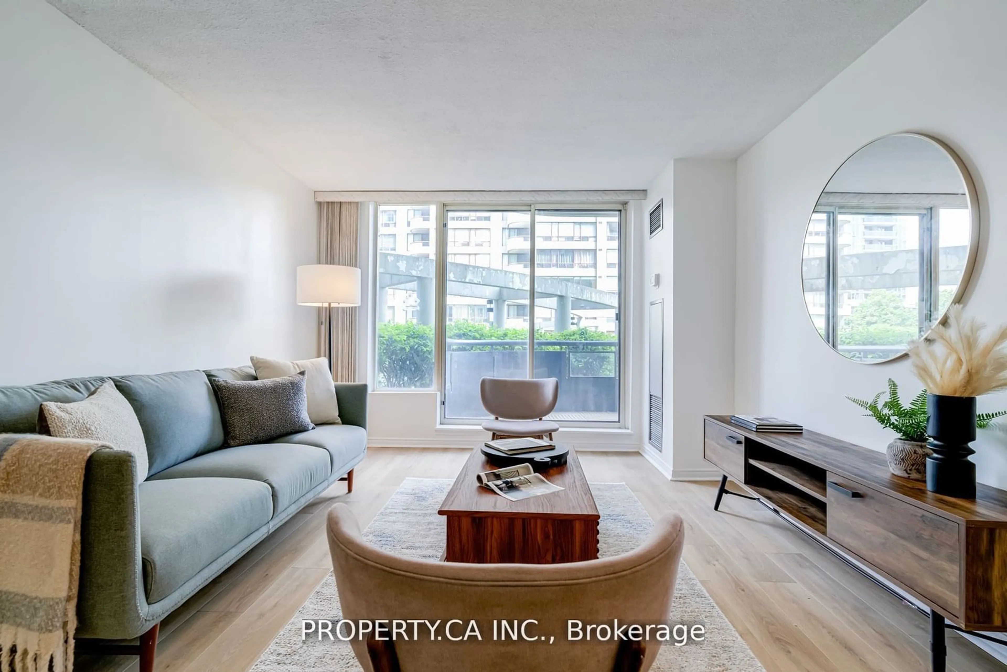 Living room for 5765 Yonge St #102, Toronto Ontario M2M 4H9