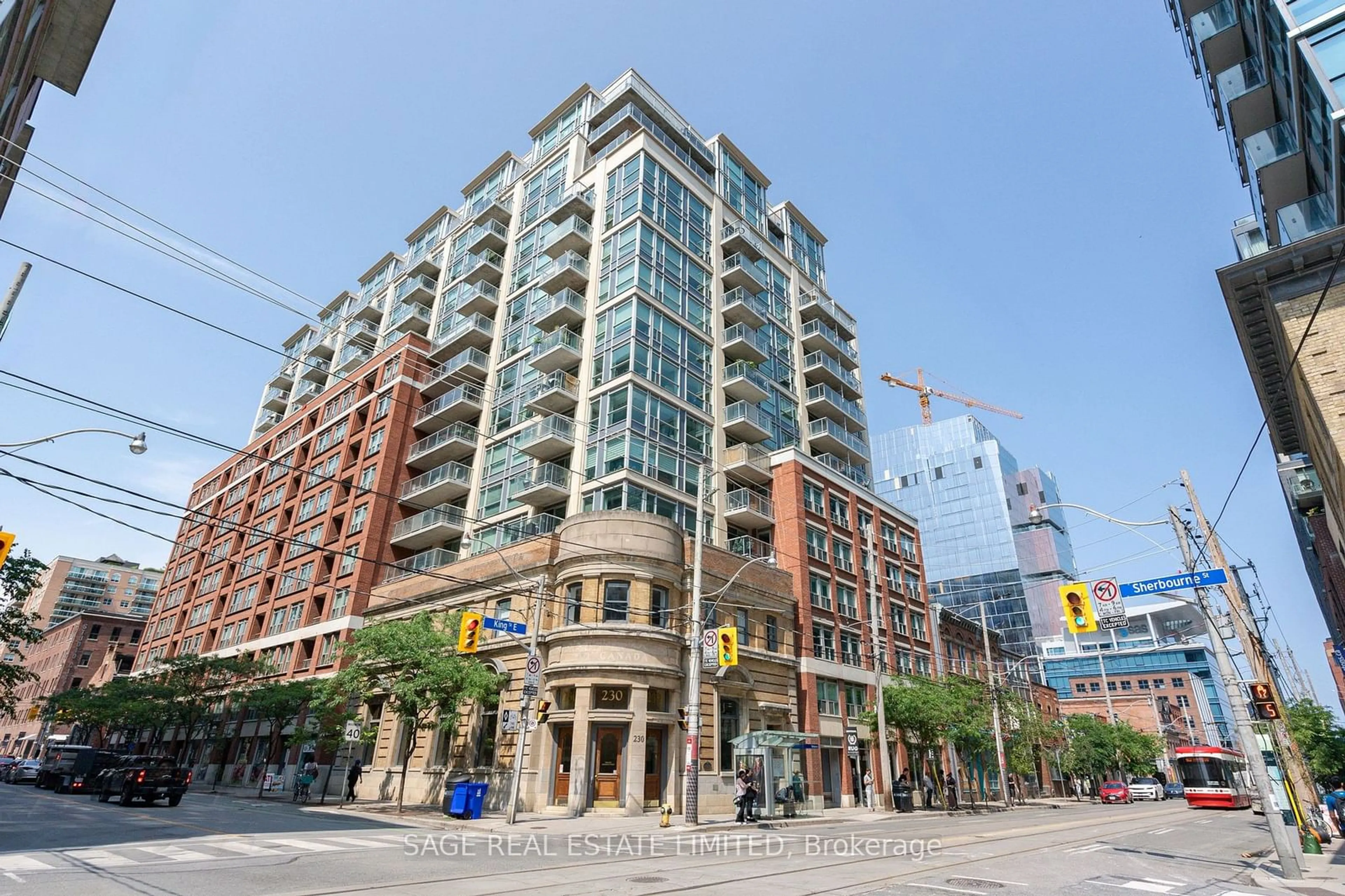 A pic from exterior of the house or condo for 230 King St #1119, Toronto Ontario M5A 1K5