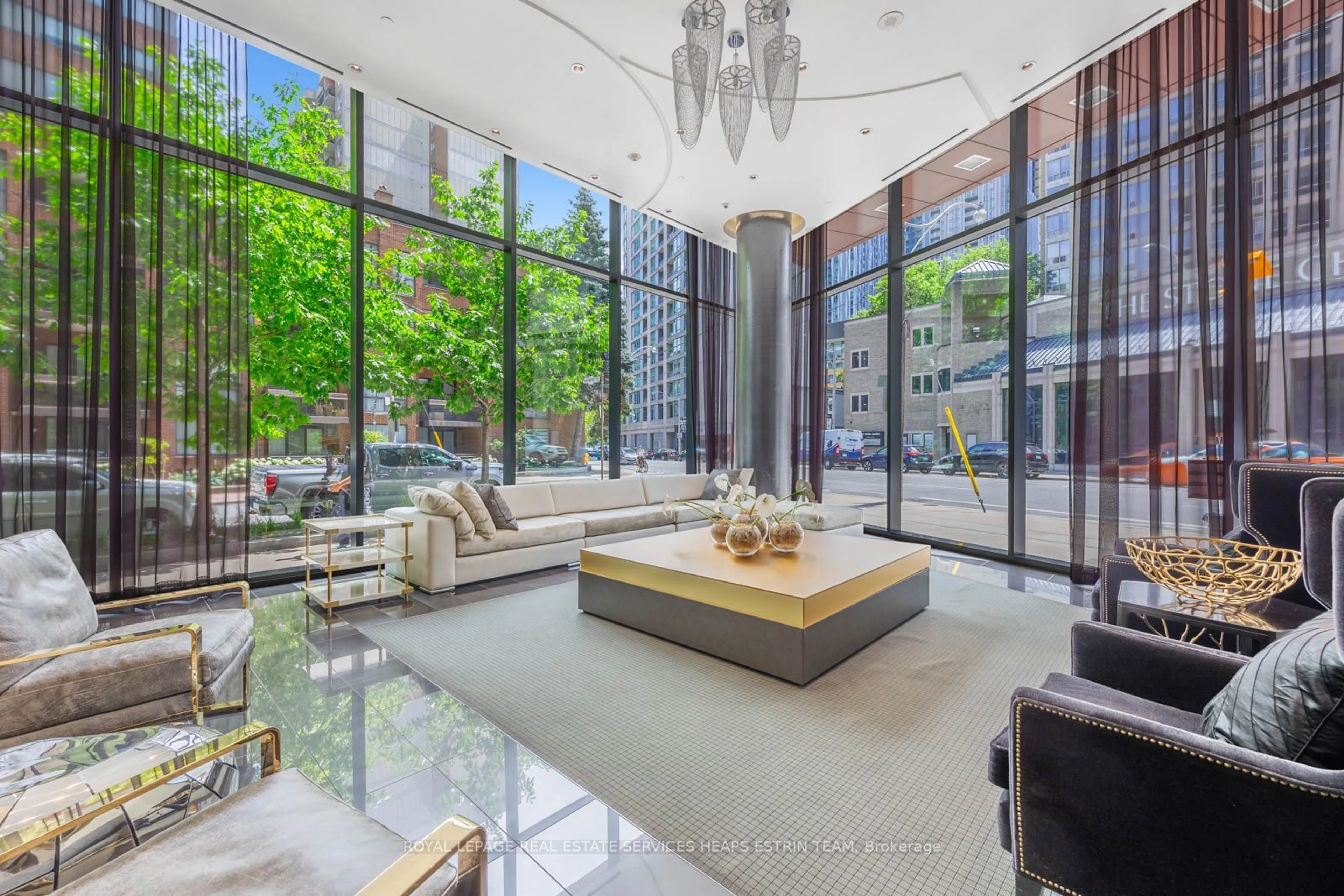 Indoor lobby, ceramic floors for 32 Davenport Rd #603, Toronto Ontario M5R 0B5