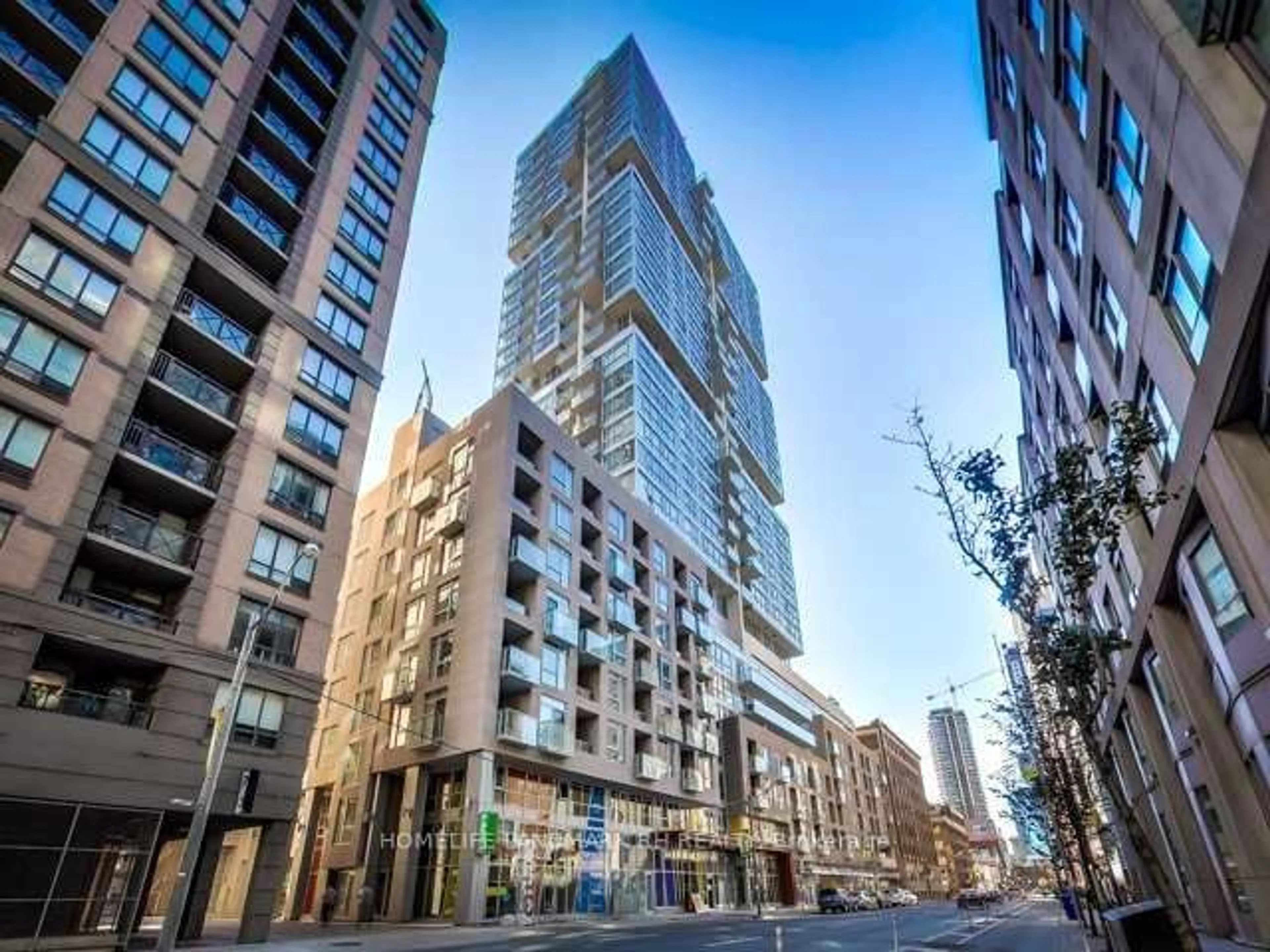 A pic from exterior of the house or condo for 199 Richmond St #2206, Toronto Ontario M5V 0H4