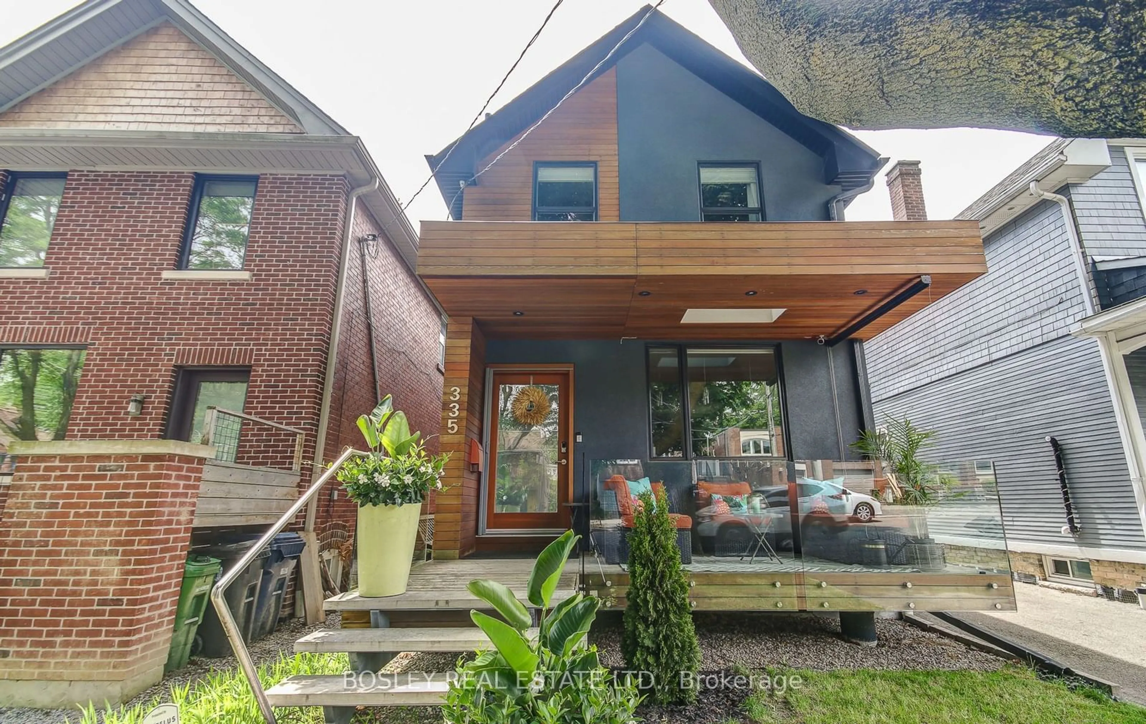 Home with brick exterior material for 335 Hillsdale Ave, Toronto Ontario M4S 1T9