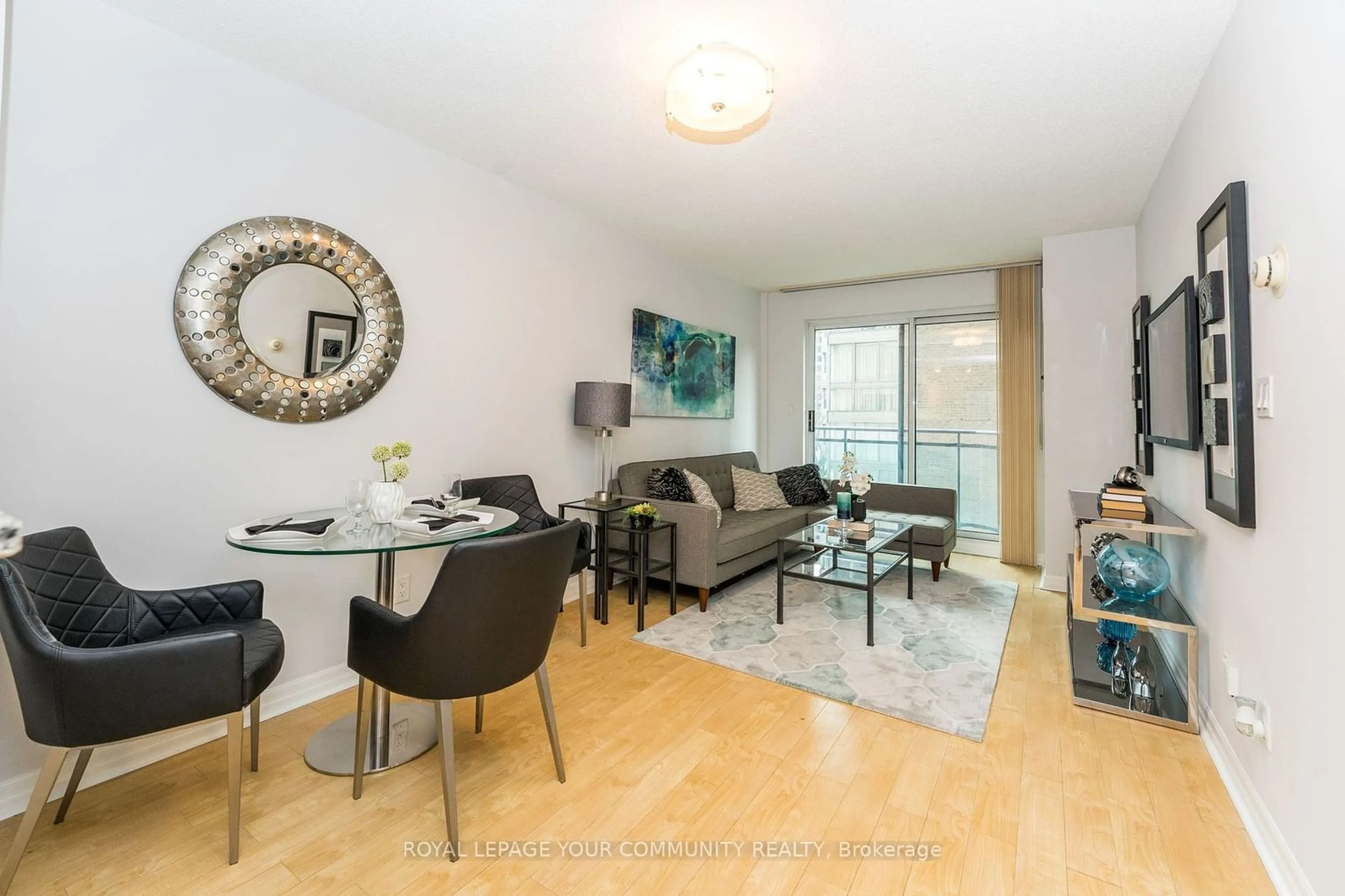 Other indoor space for 300 Bloor St #611, Toronto Ontario M4W 3Y2