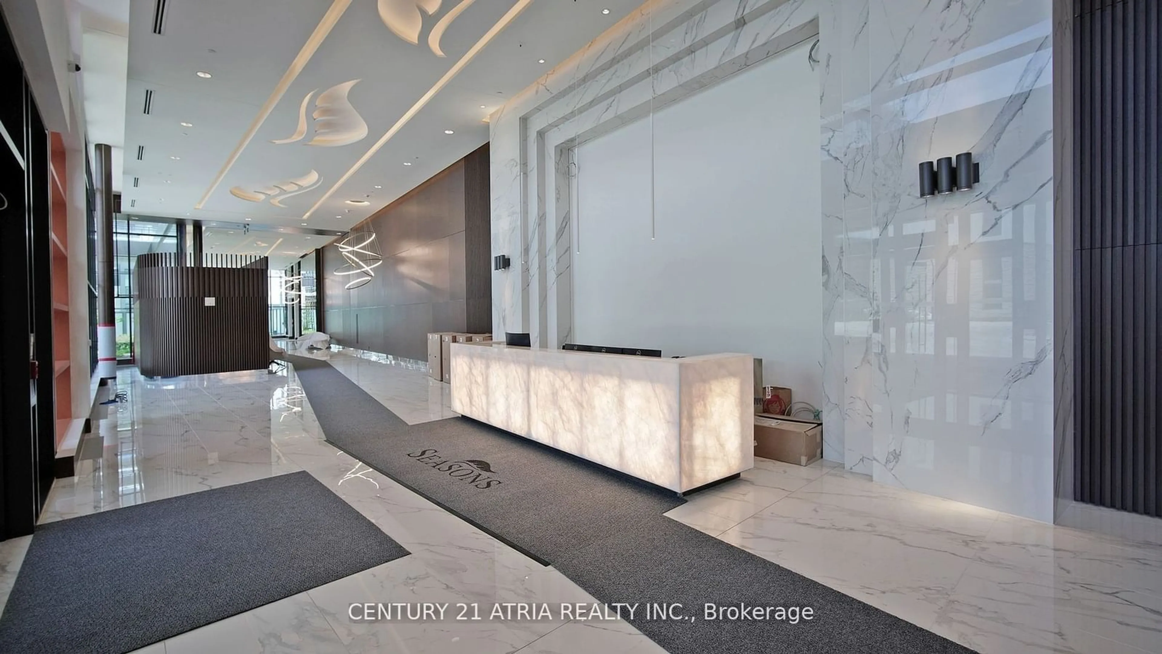 Indoor lobby for 95 McMahon Dr #111, Toronto Ontario M2K 0H2