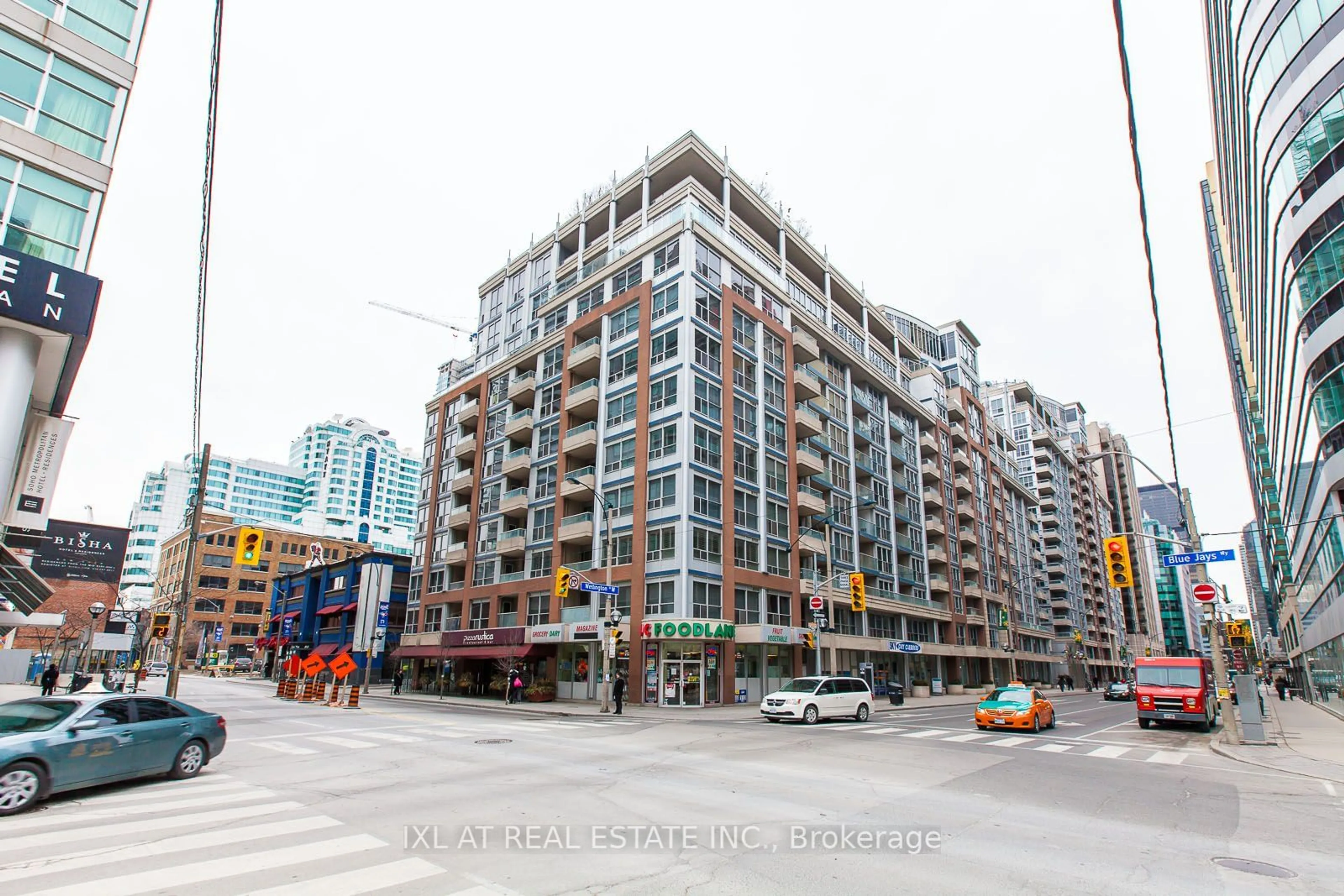 A pic from exterior of the house or condo for 270 Wellington St #1102, Toronto Ontario M5V 3P5