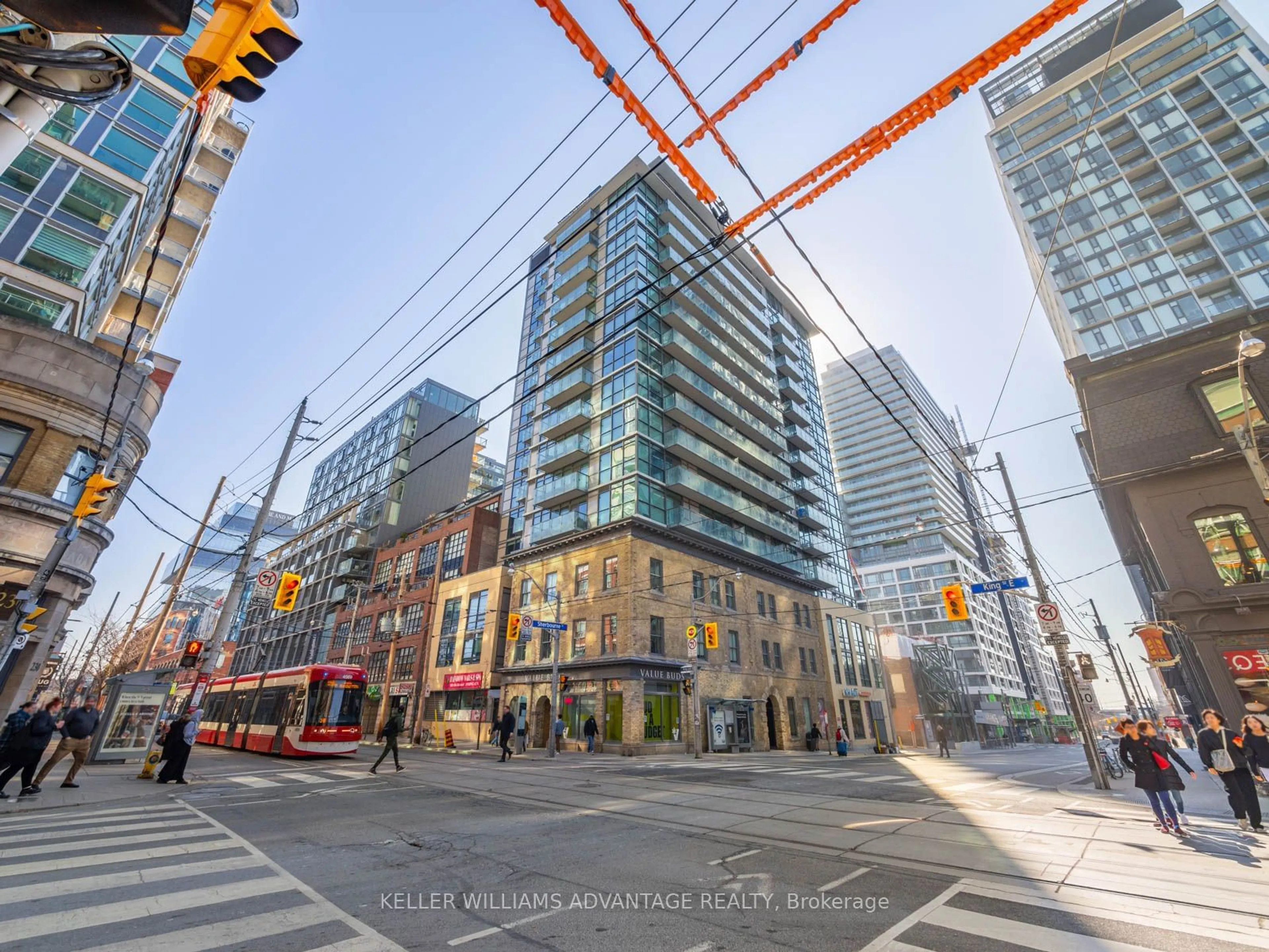 Street view for 39 Sherbourne St #808, Toronto Ontario M5A 0L8