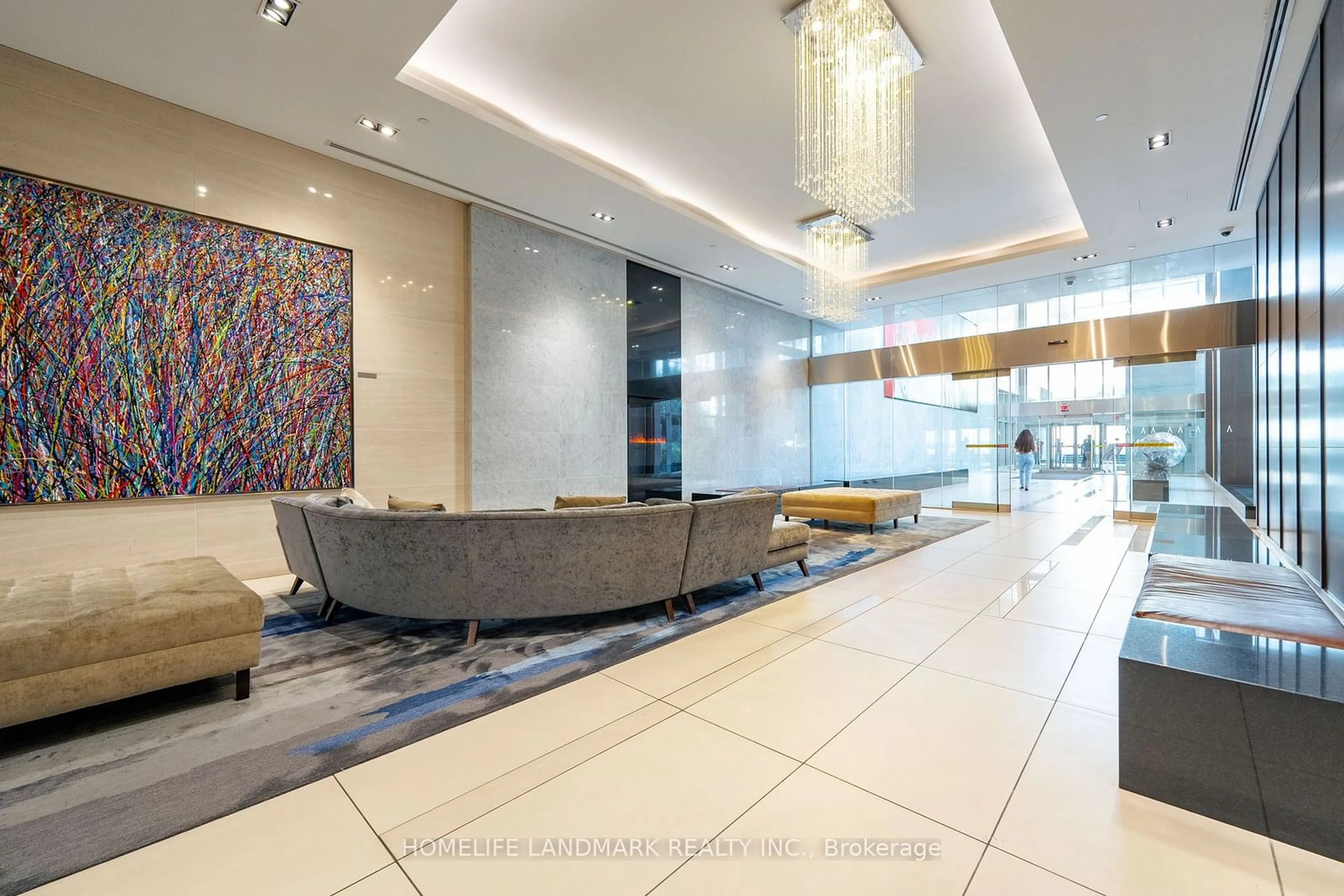 Indoor lobby for 386 Yonge St #5104, Toronto Ontario M5B 0A5
