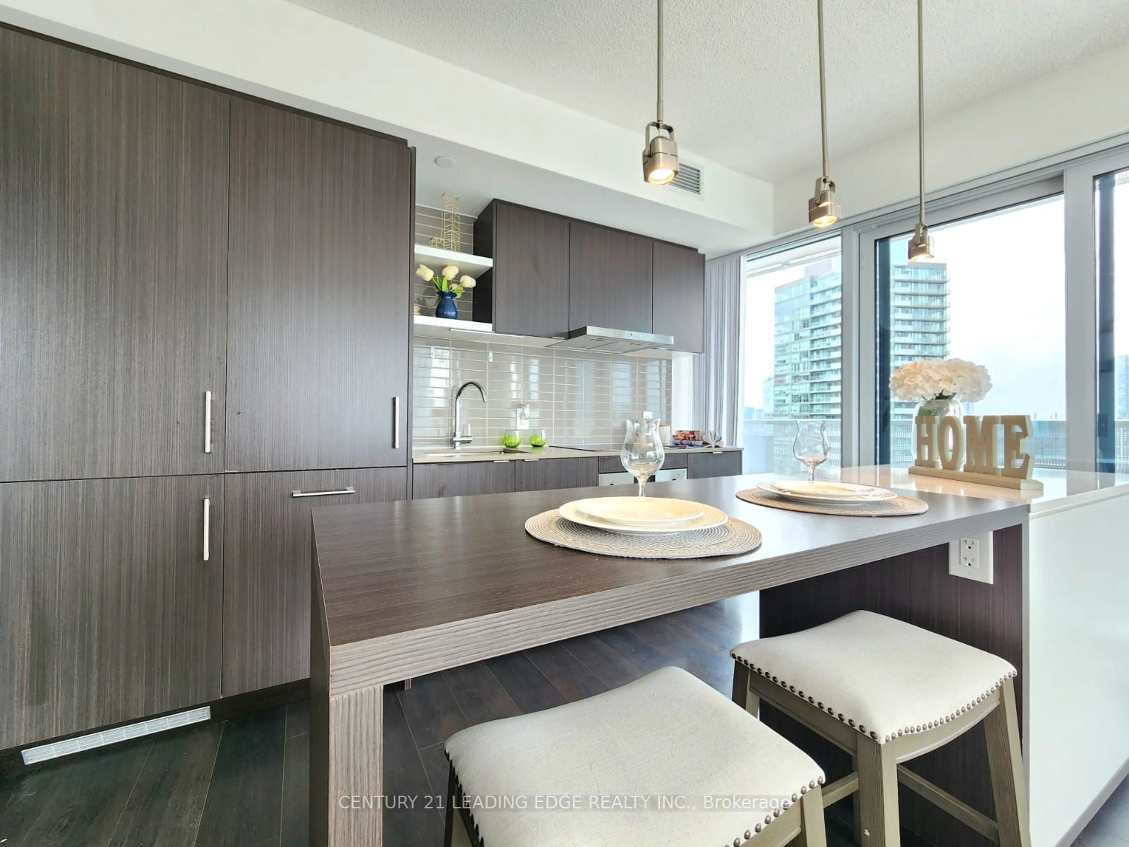 Contemporary kitchen for 88 Harbour St #4504, Toronto Ontario M5J 1B7