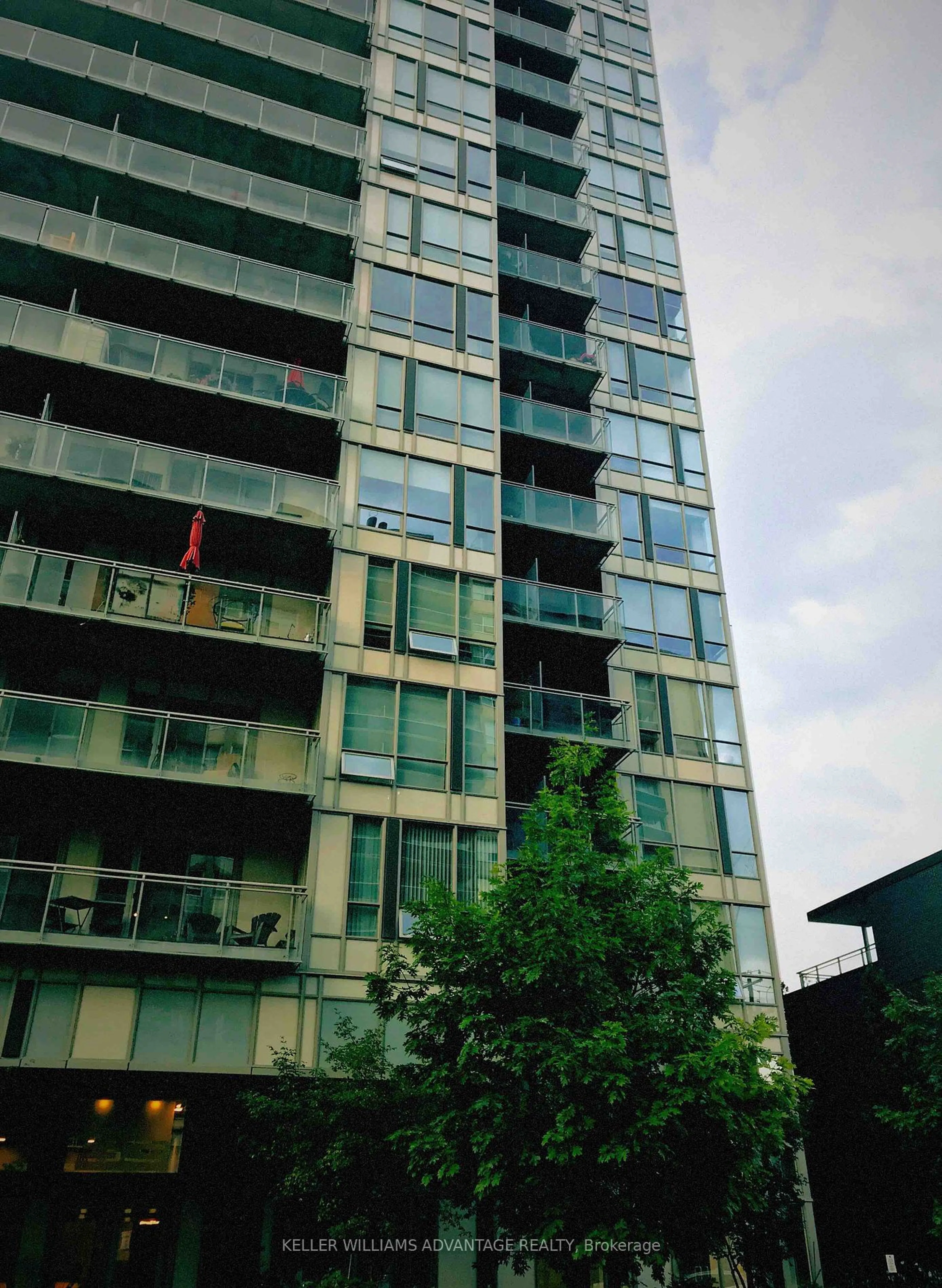 A pic from exterior of the house or condo for 83 Redpath Ave #706, Toronto Ontario M4S 0A2