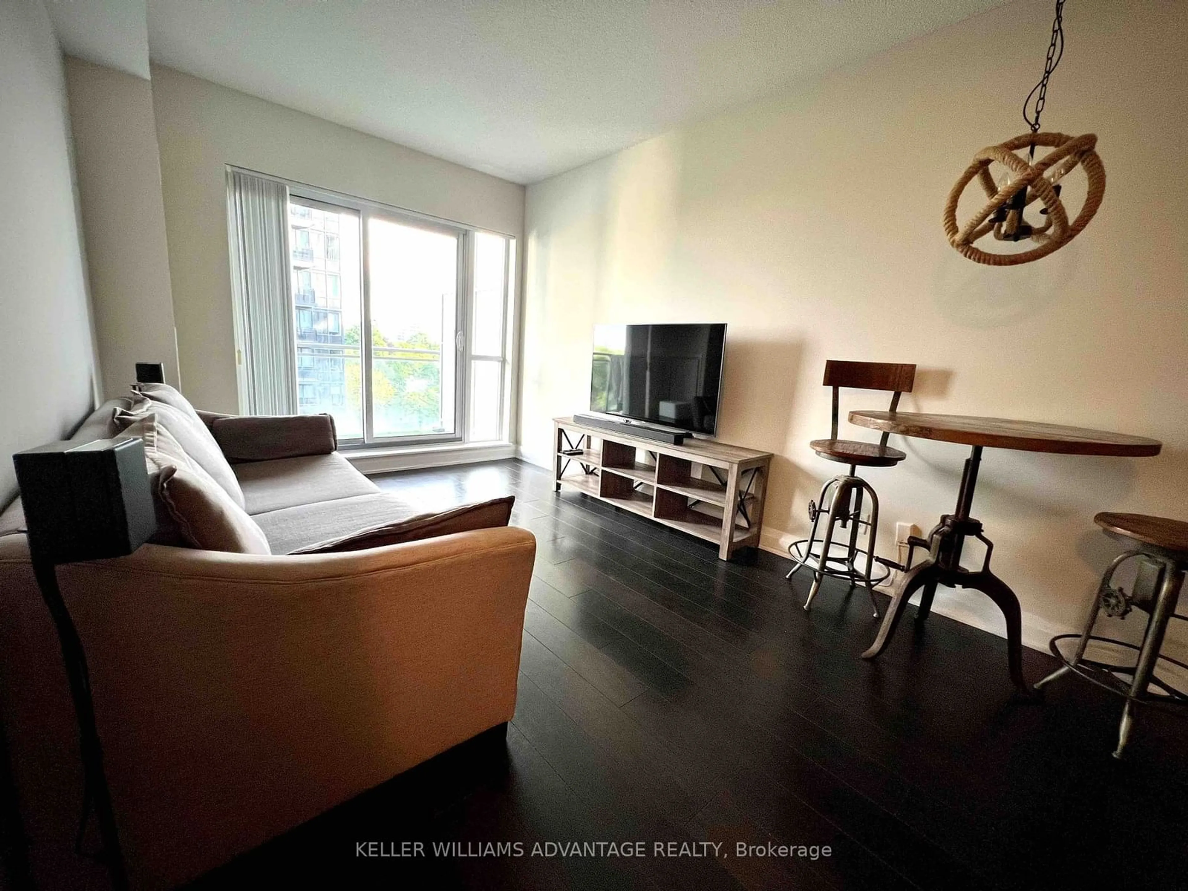 Living room for 83 Redpath Ave #706, Toronto Ontario M4S 0A2