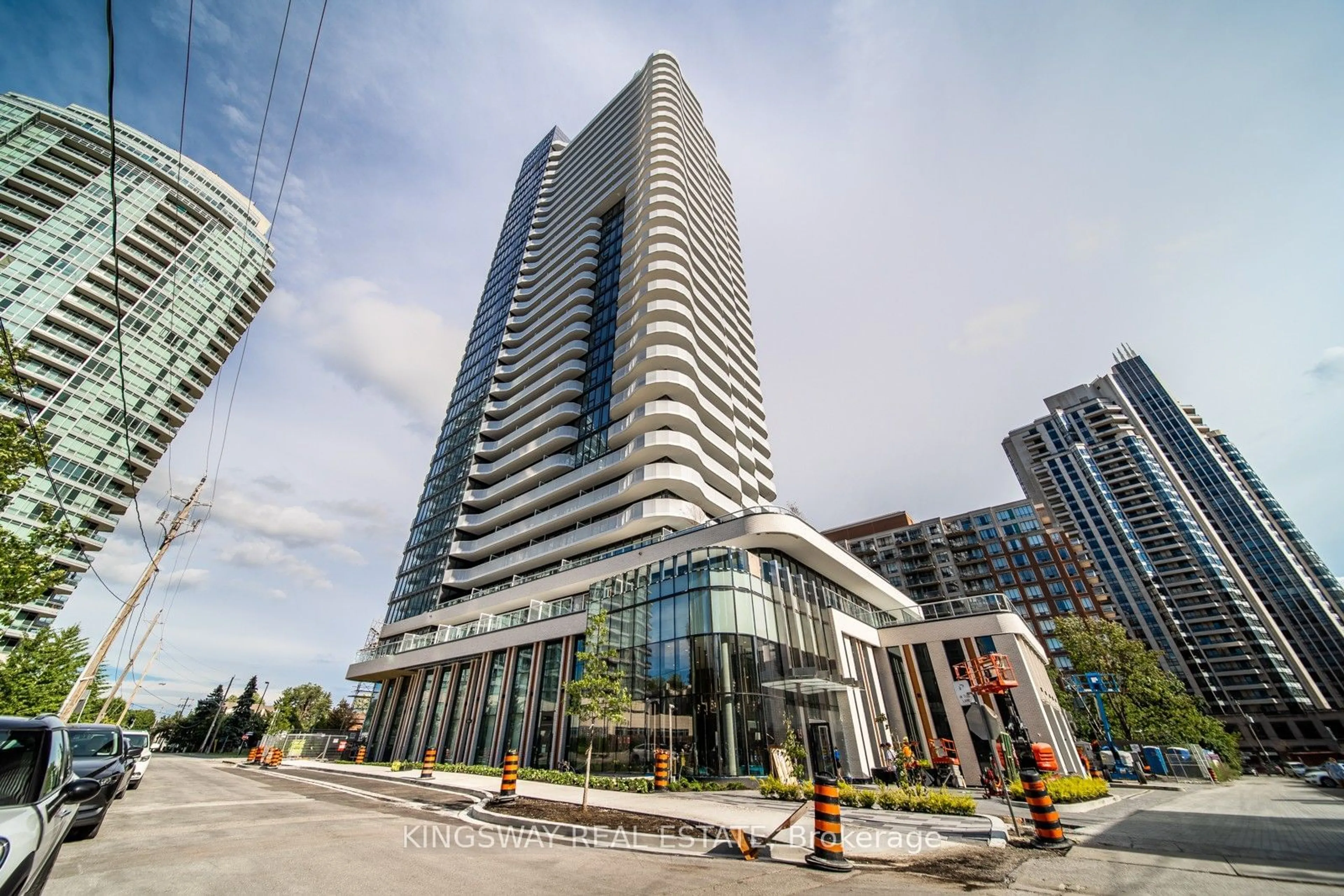 A pic from exterior of the house or condo for 15 Holmes Ave #1701, Toronto Ontario M2N 0L4