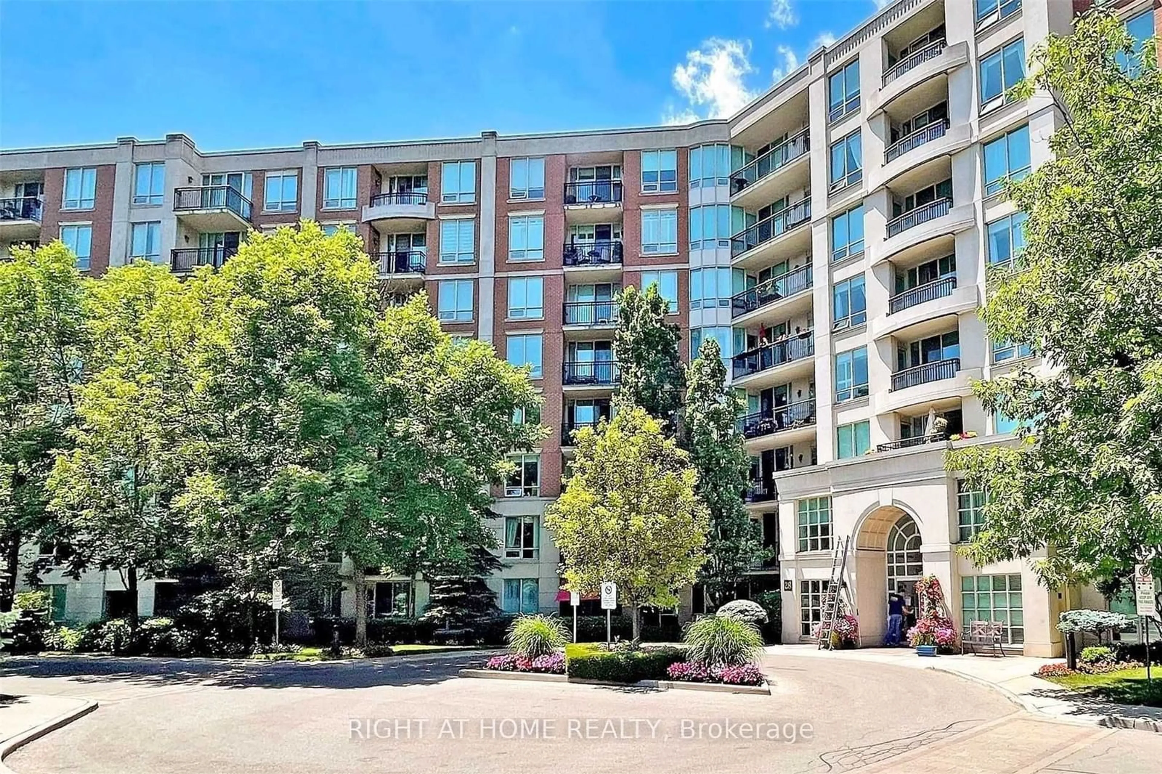 A pic from exterior of the house or condo for 28 William Carson Cres #718, Toronto Ontario M2P 2H1