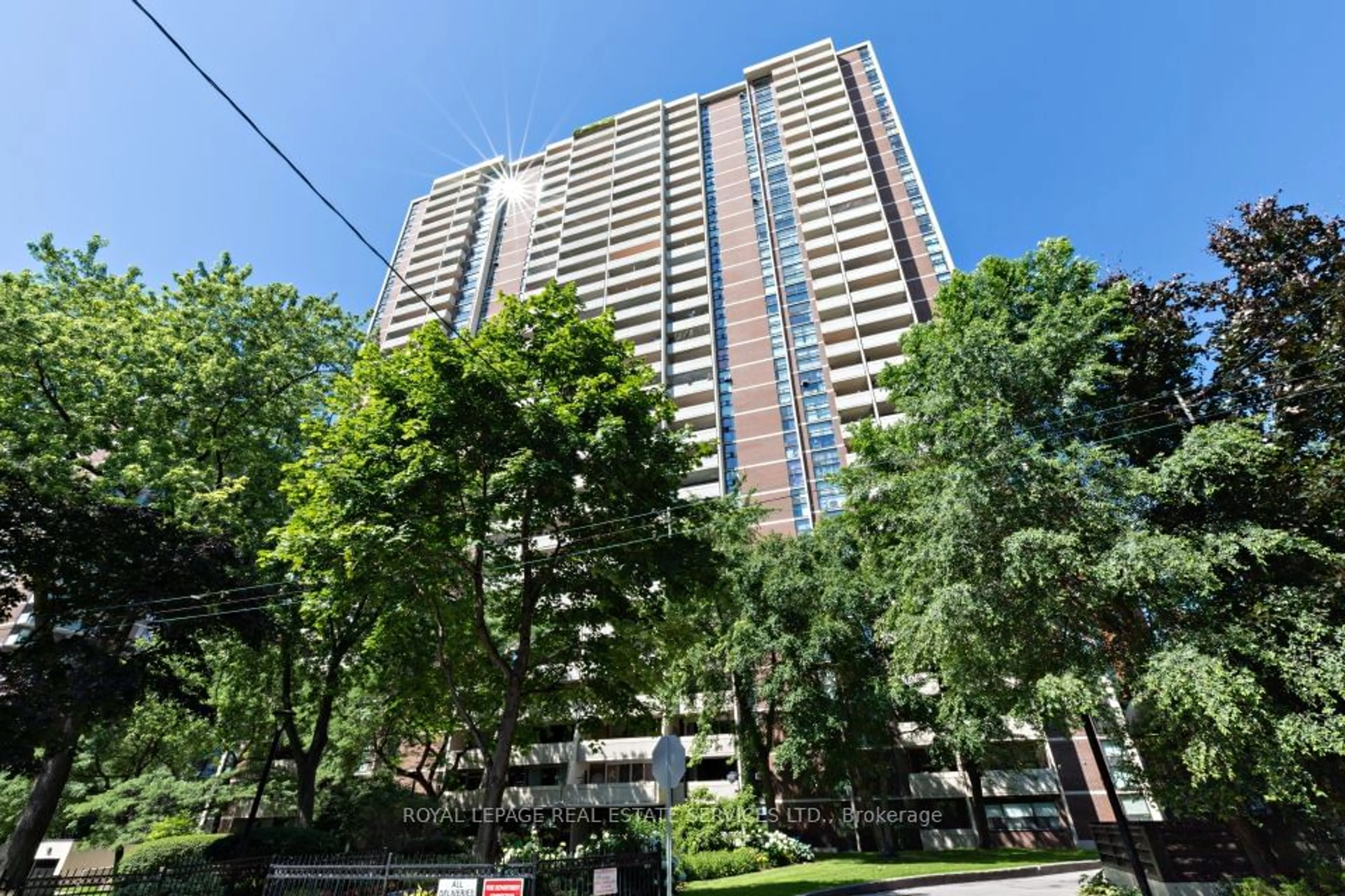 A pic from exterior of the house or condo for 40 Homewood Ave #2617, Toronto Ontario M4Y 2K2