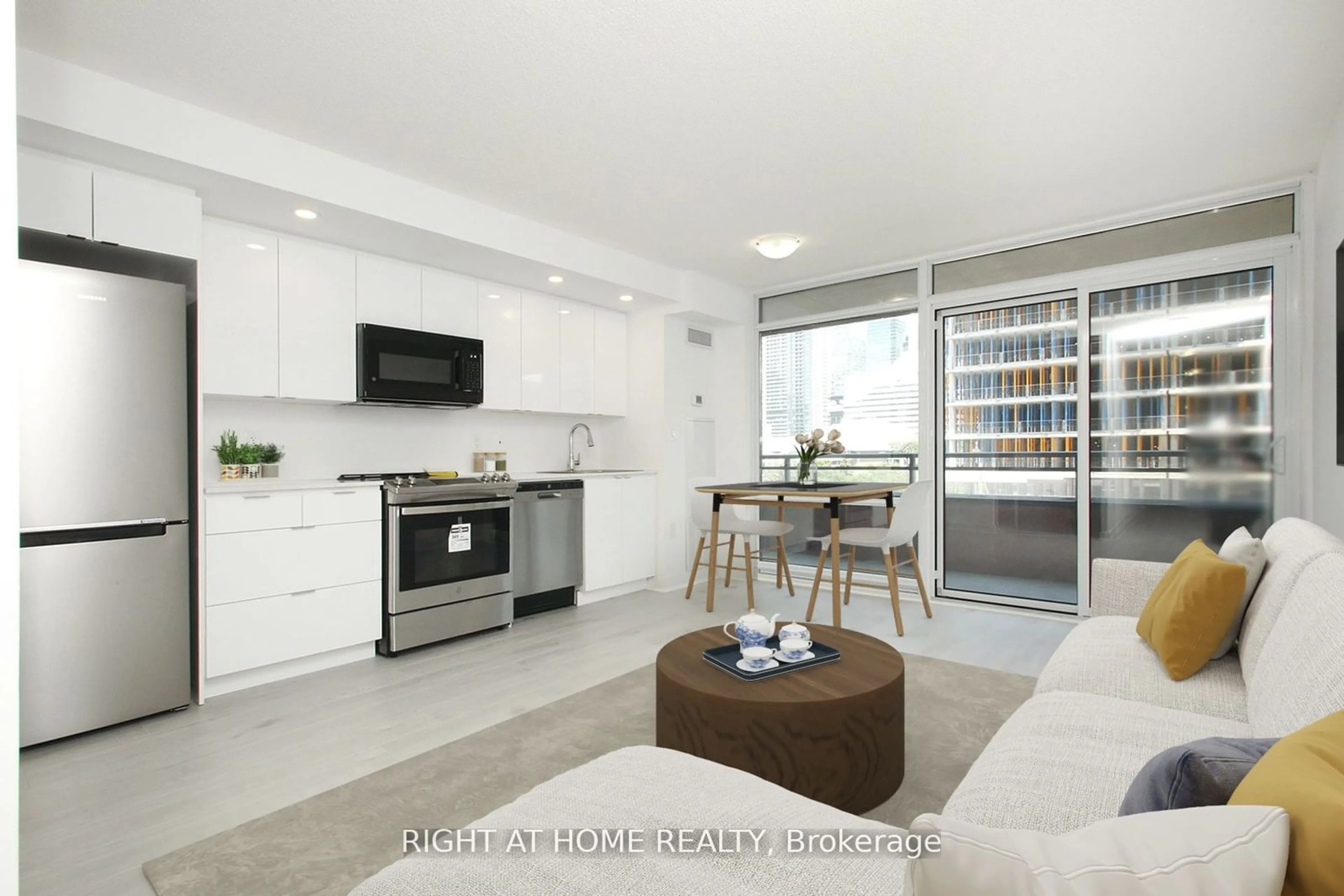 Standard kitchen for 4K Spadina Ave #309, Toronto Ontario M5V 3Y9