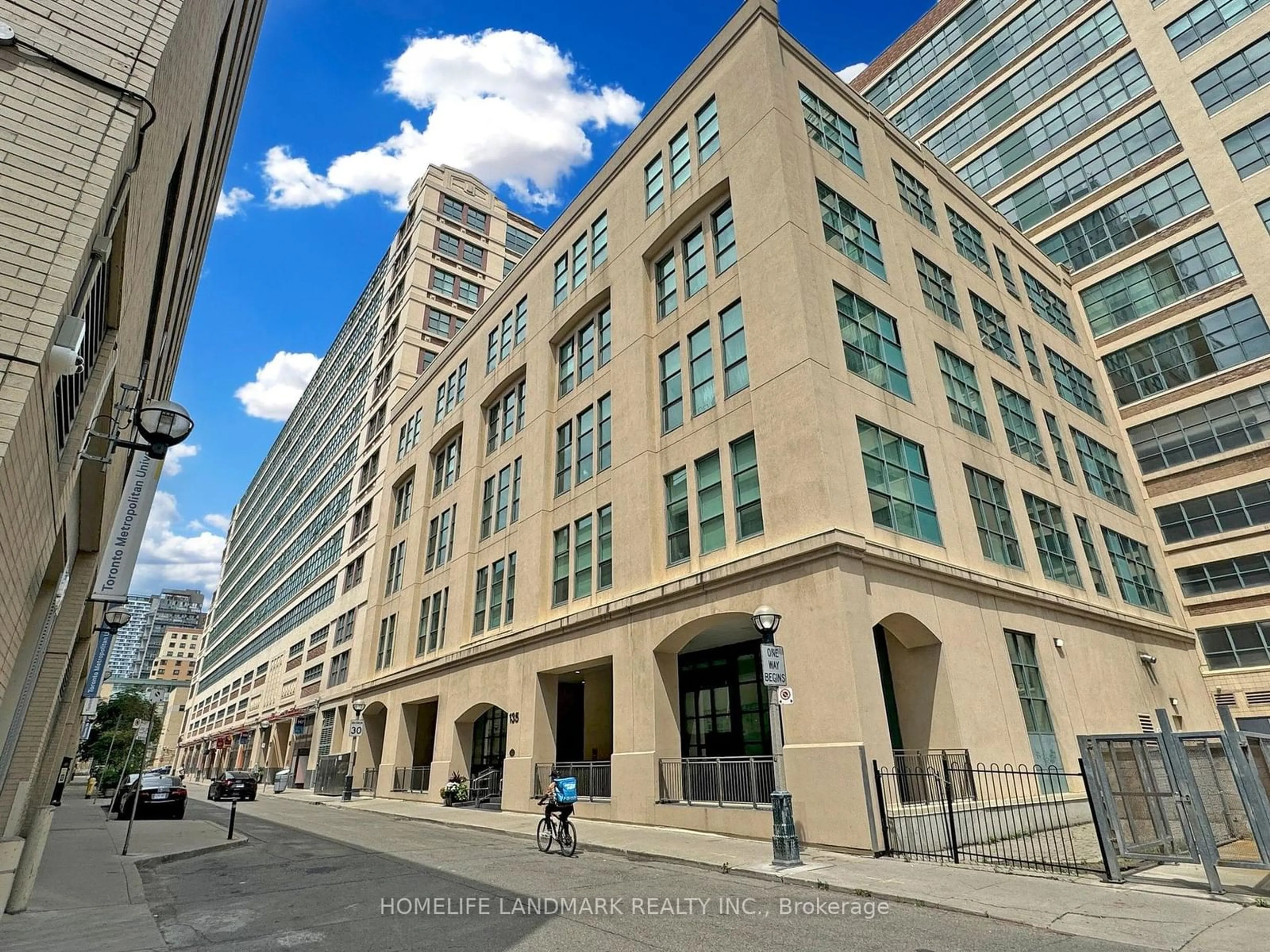 A pic from exterior of the house or condo for 155 Dalhousie St #1033, Toronto Ontario M5B 2P7