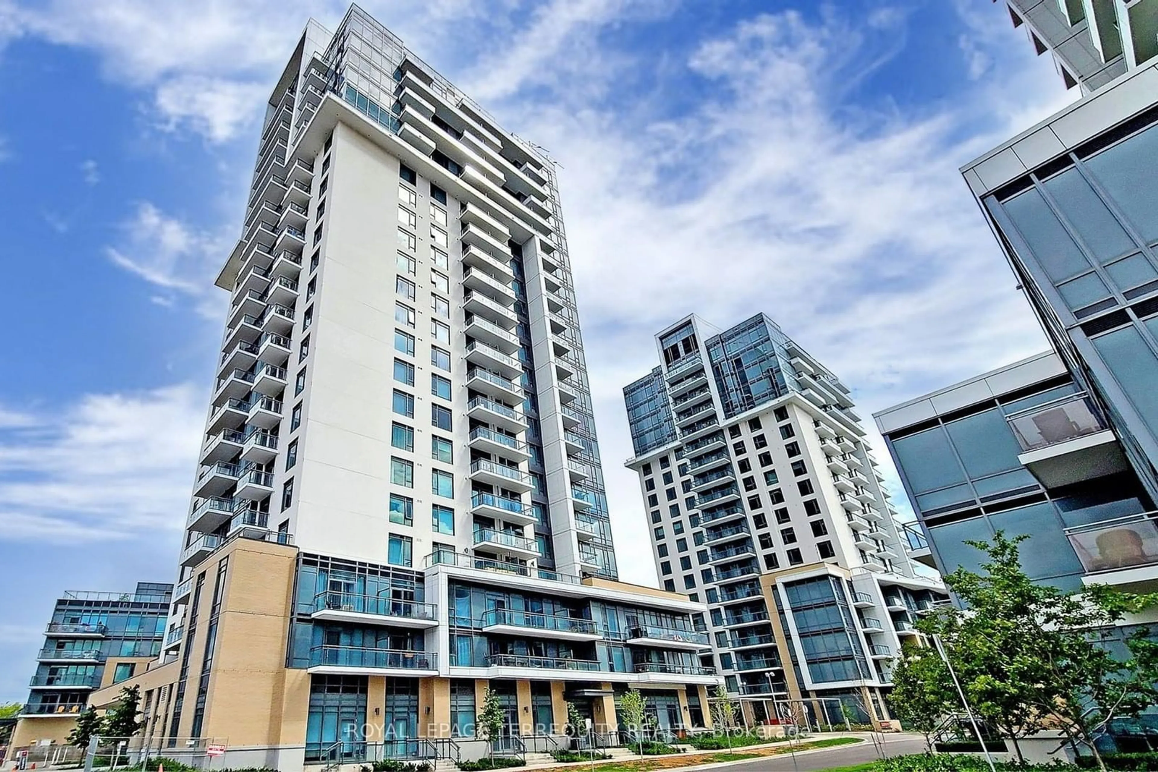 A pic from exterior of the house or condo for 50 Ann O'Reilly Rd #611, Toronto Ontario M2J 0C9
