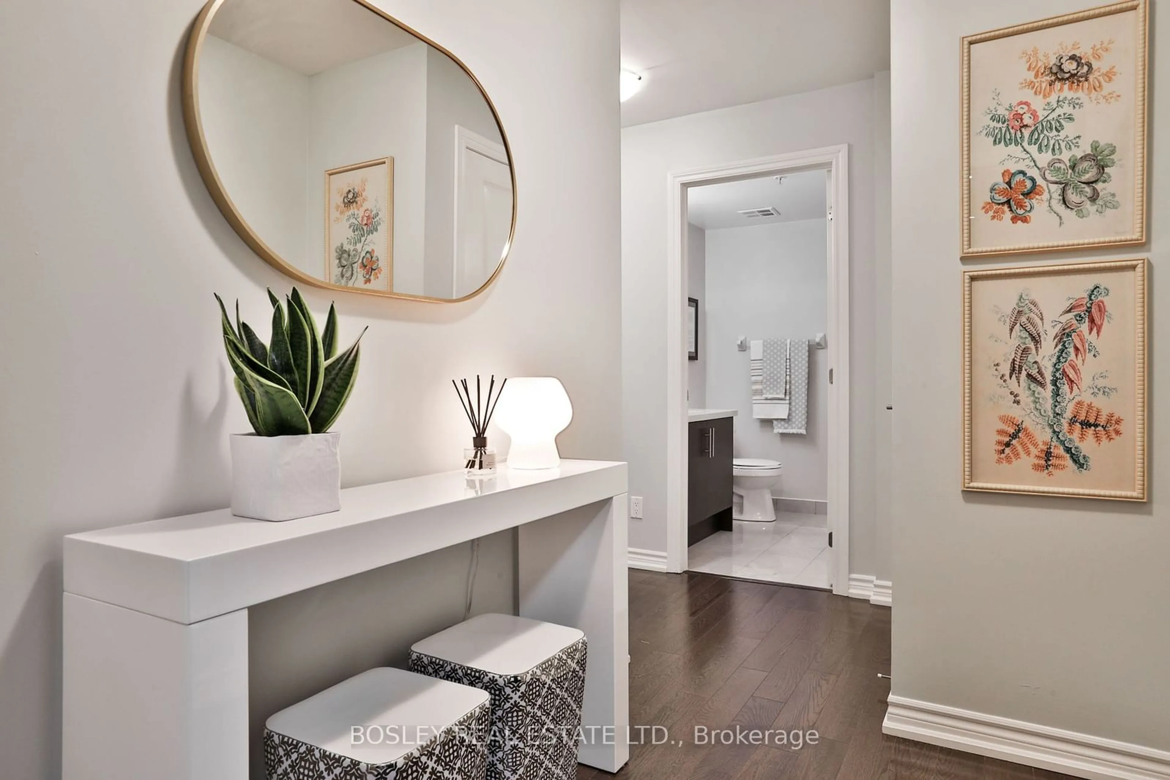Contemporary bathroom for 23 Glebe Rd #202, Toronto Ontario M5P 0A1
