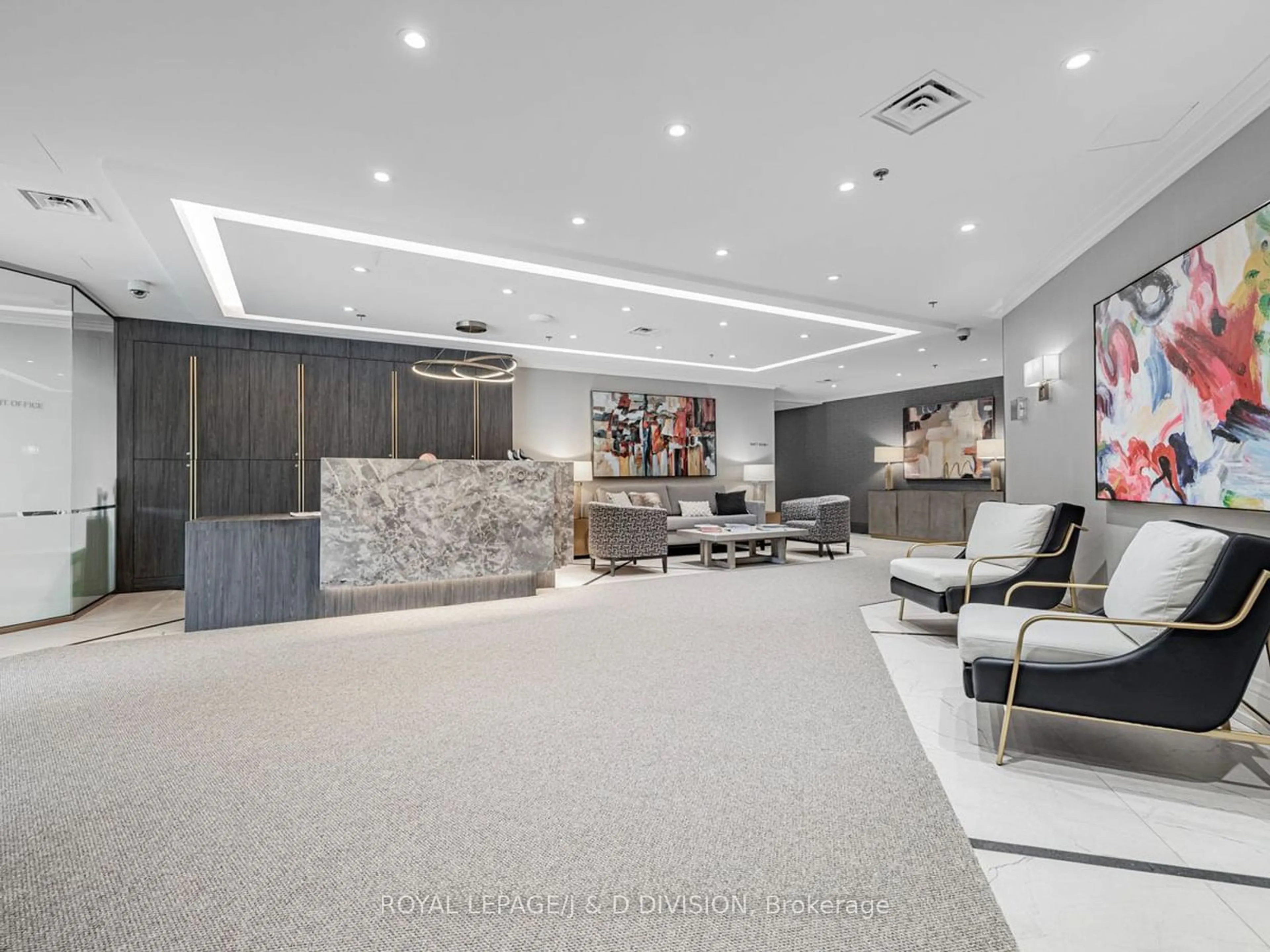 Indoor lobby for 30 Holly St #504, Toronto Ontario M4S 3C2