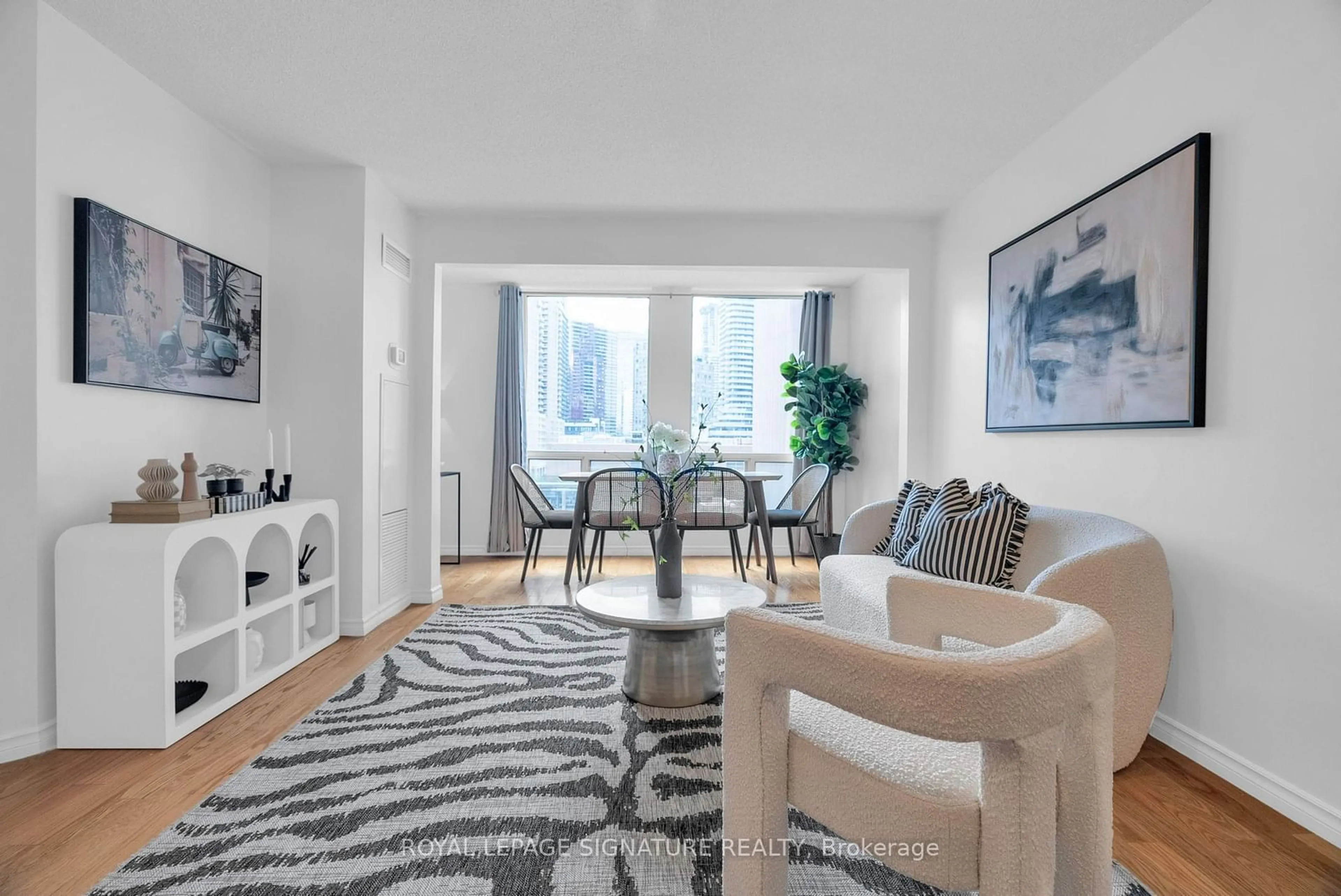 Living room for 25 Grenville St #601, Toronto Ontario M4Y 2X5