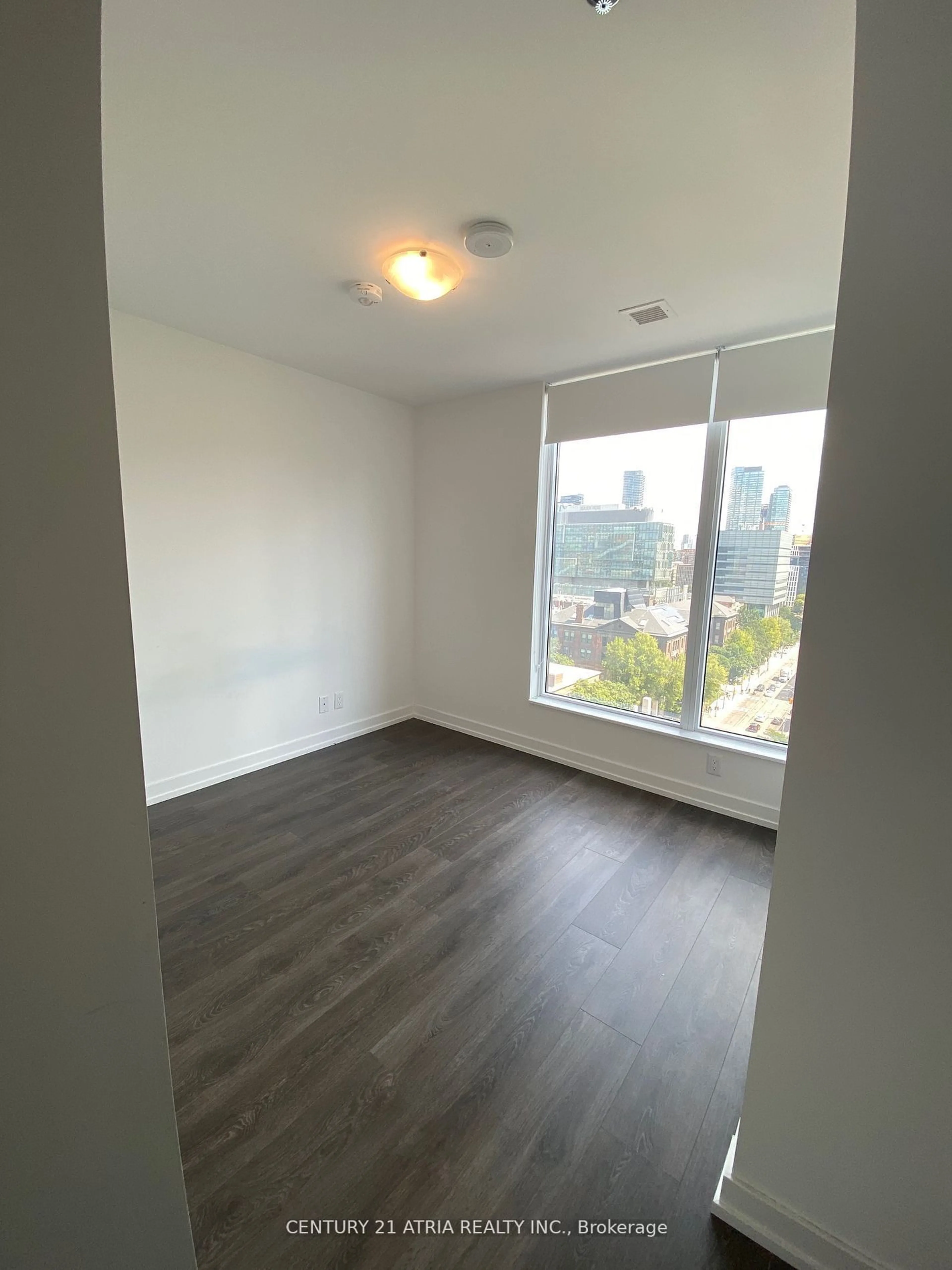 A pic of a room for 203 College St #1307, Toronto Ontario M5T 1P9