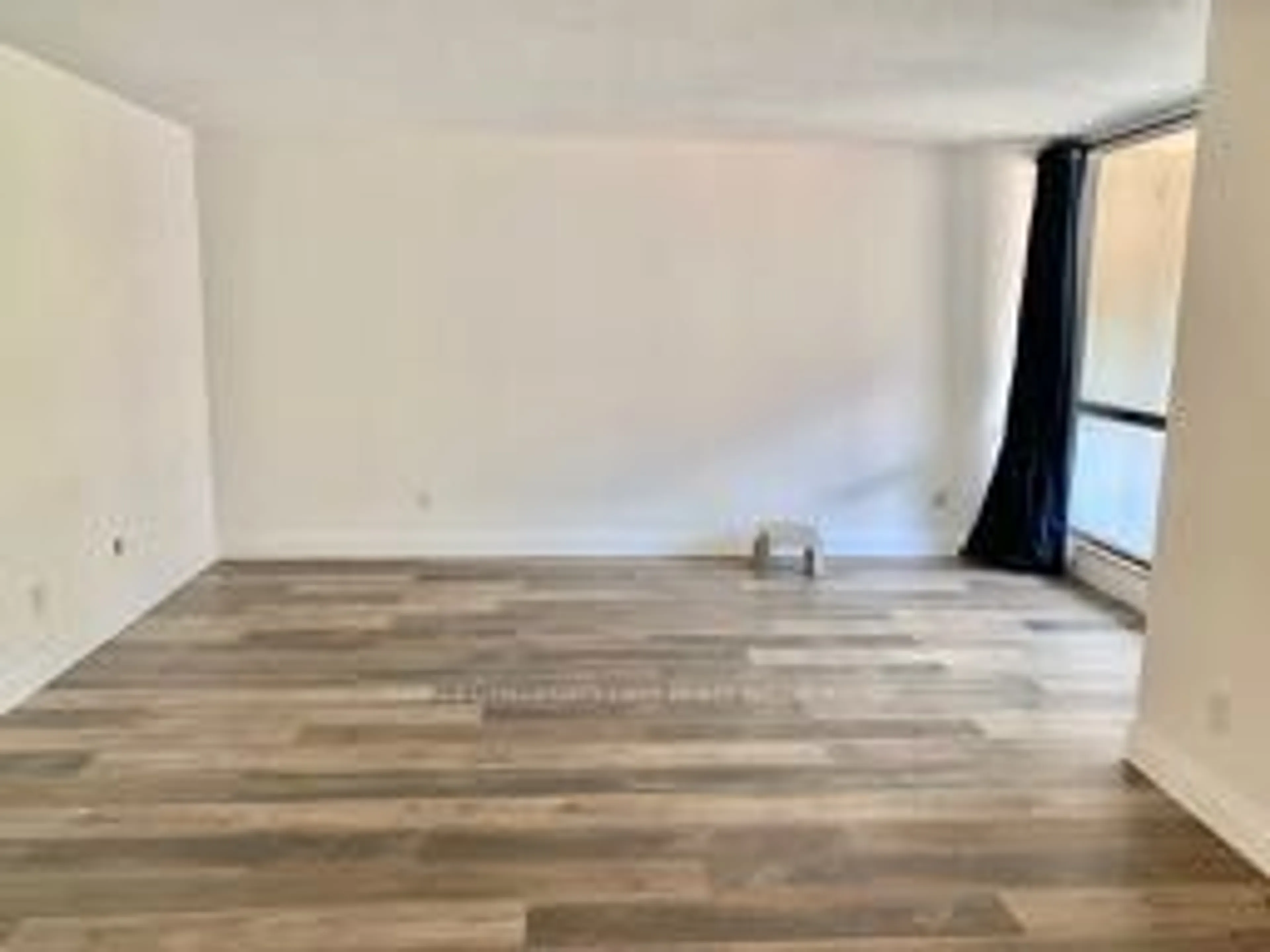 A pic of a room for 53 Mccaul St #549, Toronto Ontario M5T 2W9