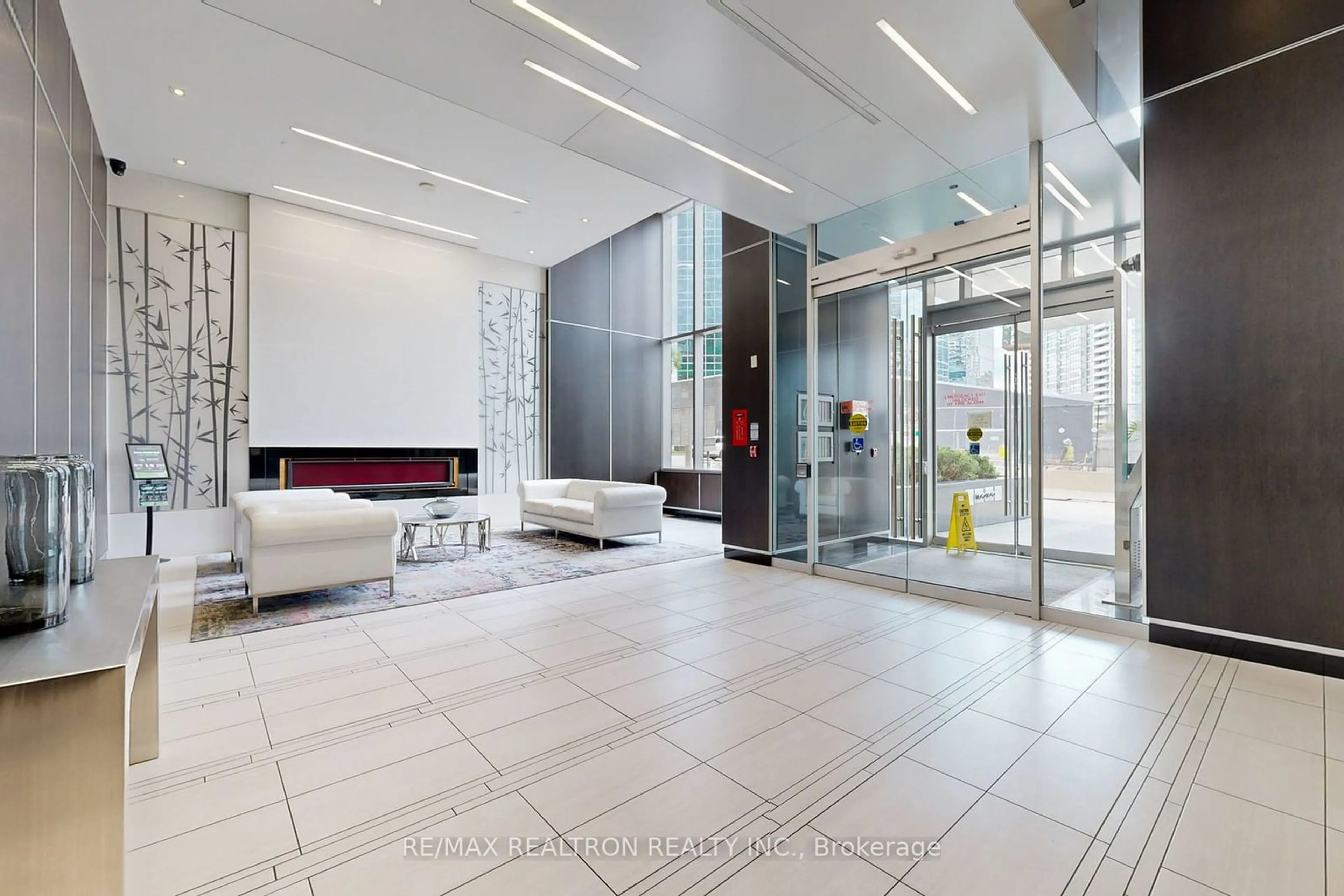 Indoor lobby for 9 Bogert Ave #3902, Toronto Ontario M2N 0H3