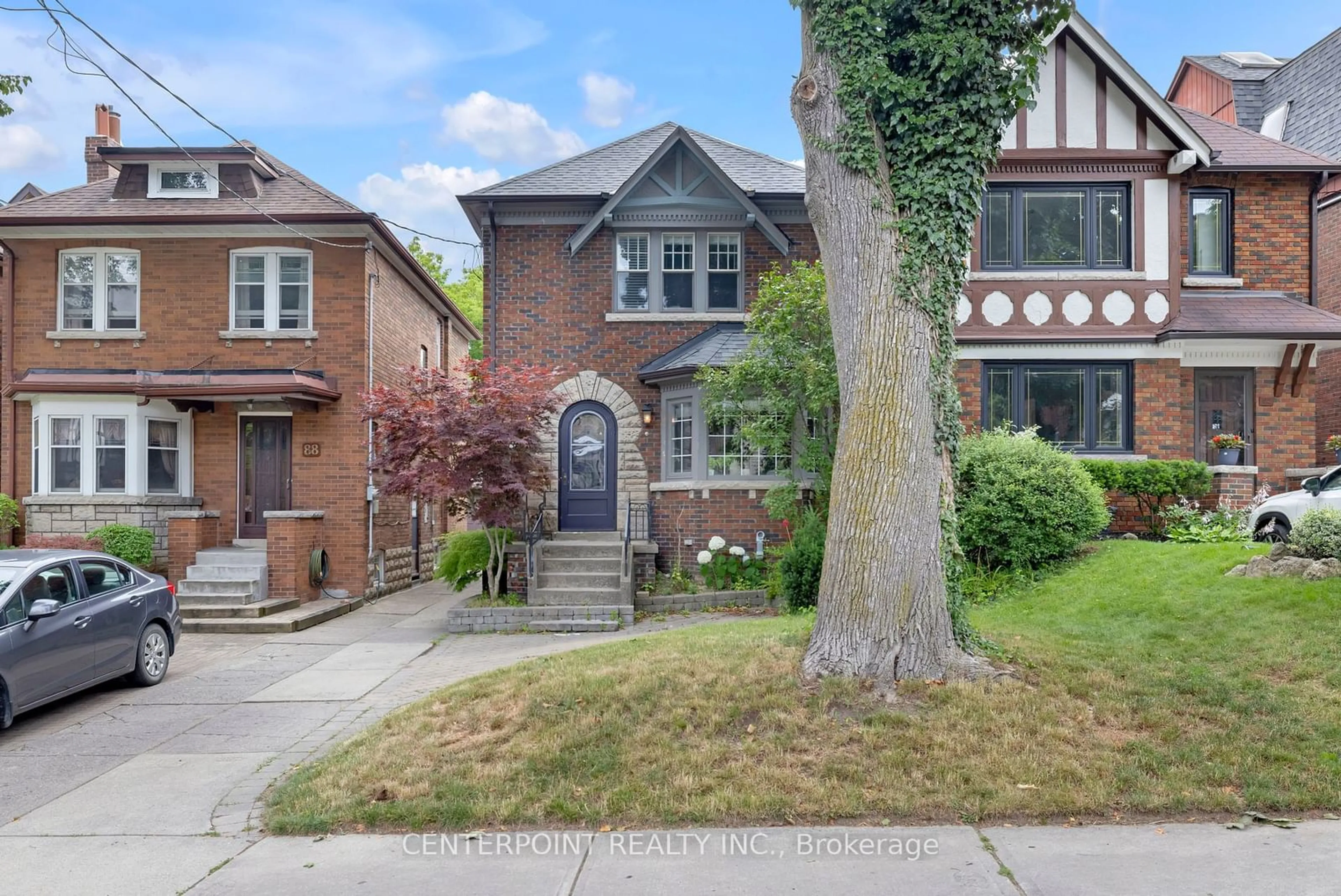 Home with brick exterior material for 90 Heddington Ave, Toronto Ontario M5N 2K8