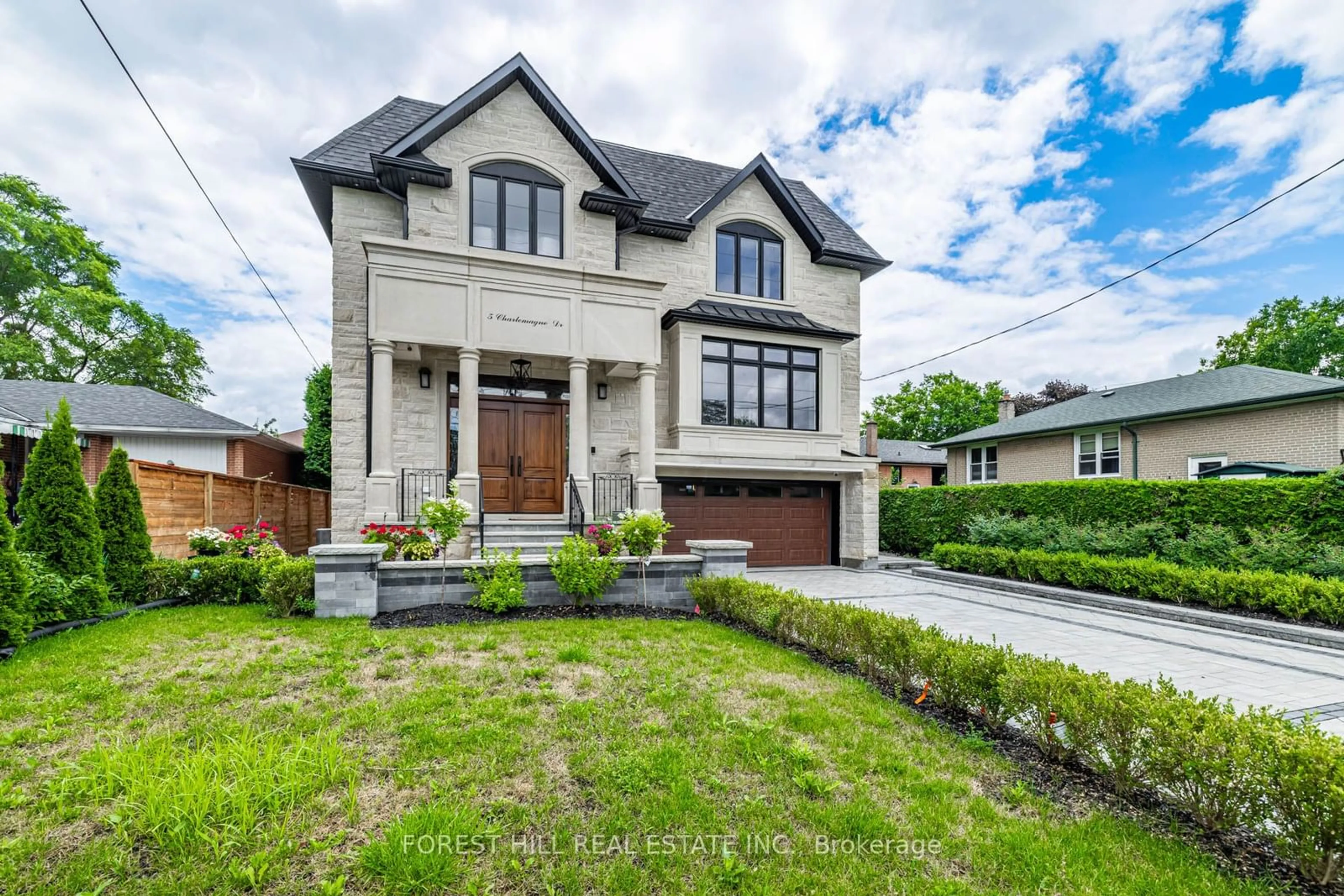 Home with brick exterior material for 5 Charlemagne Dr, Toronto Ontario M2N 4H7