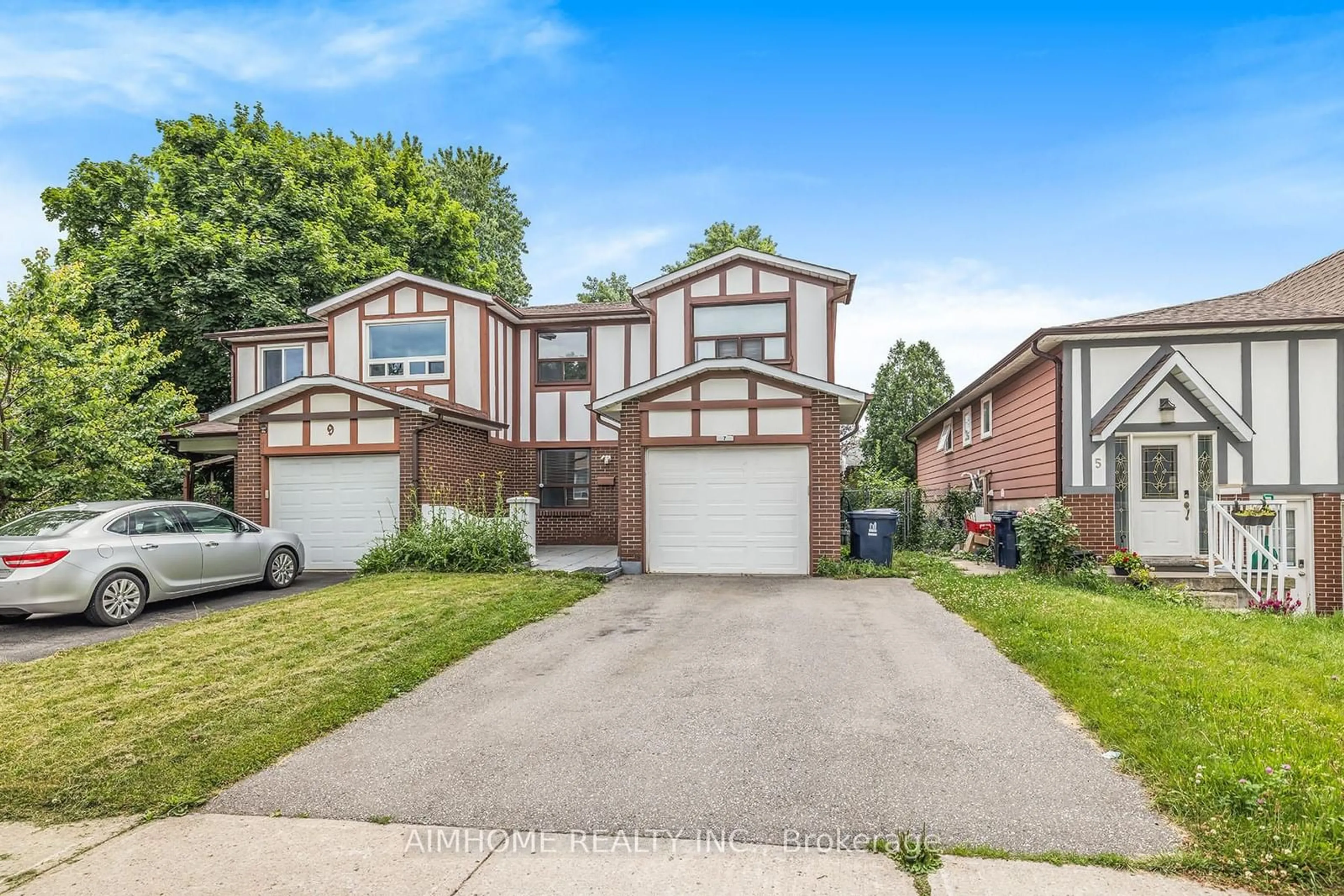 Frontside or backside of a home for 7 Yucatan Rd, Toronto Ontario M2H 2K7