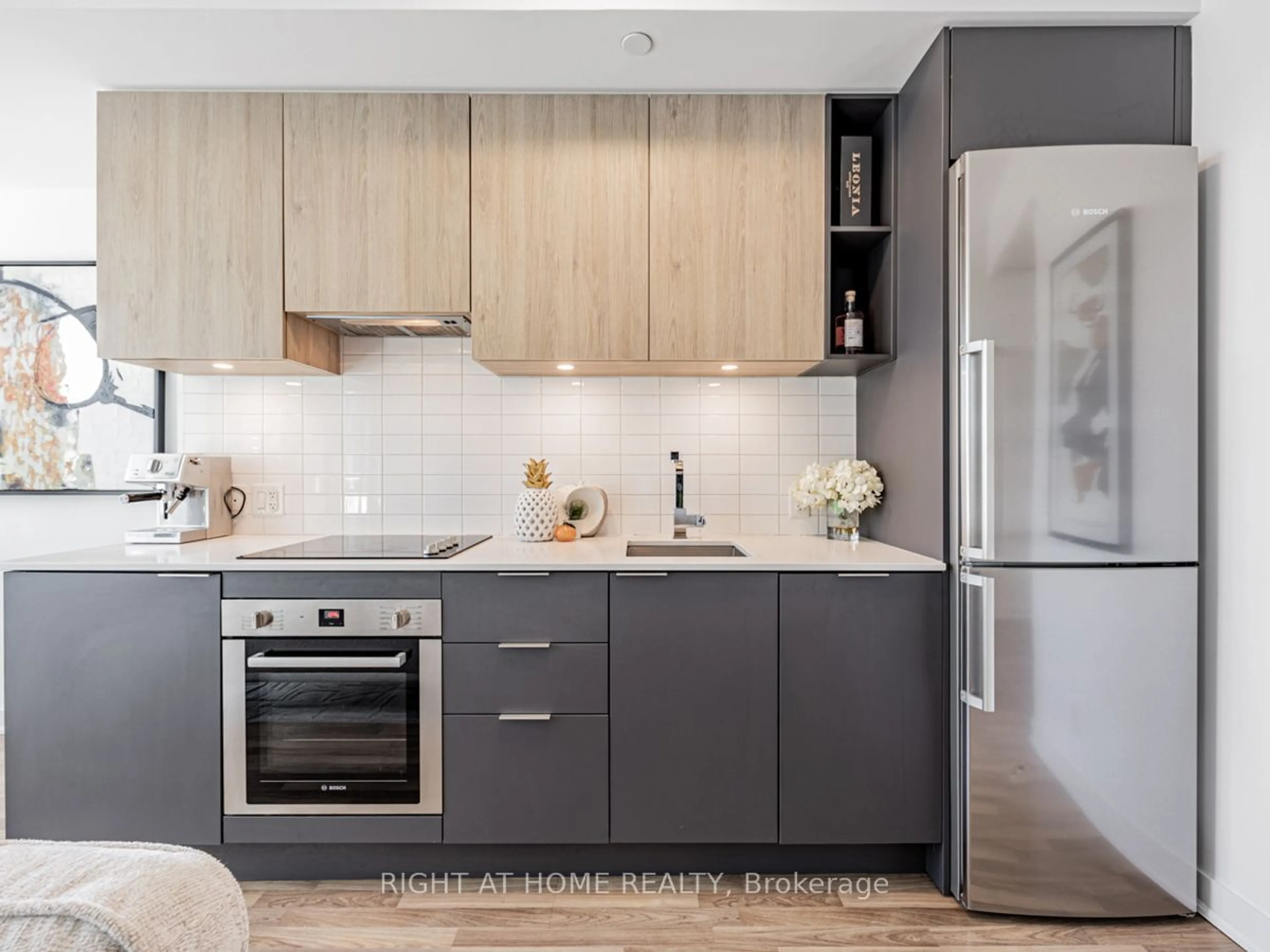 Contemporary kitchen for 120 Parliament St #413, Toronto Ontario M5A 0N6