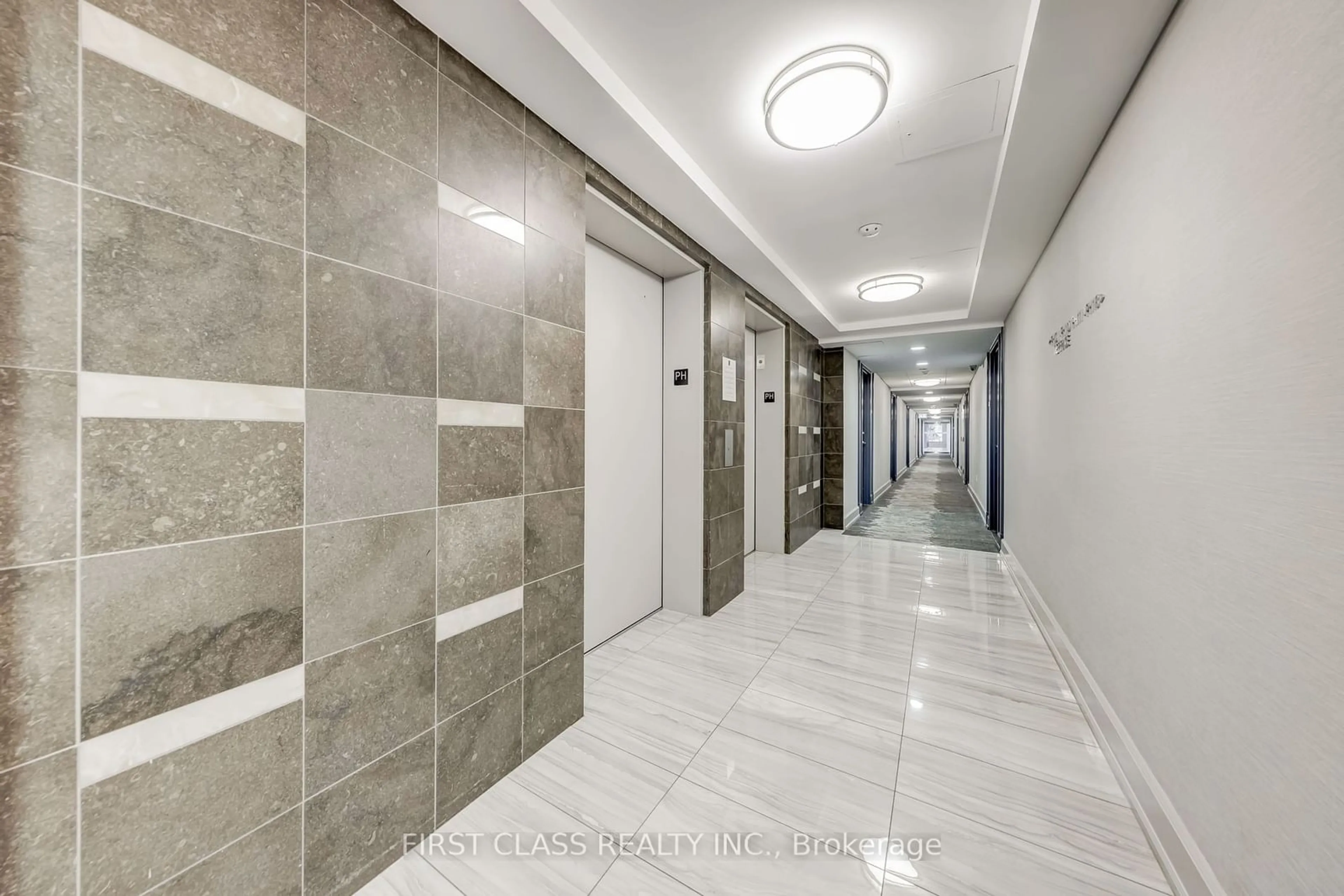 Indoor foyer for 650 Sheppard Ave #623, Toronto Ontario M2K 1B7