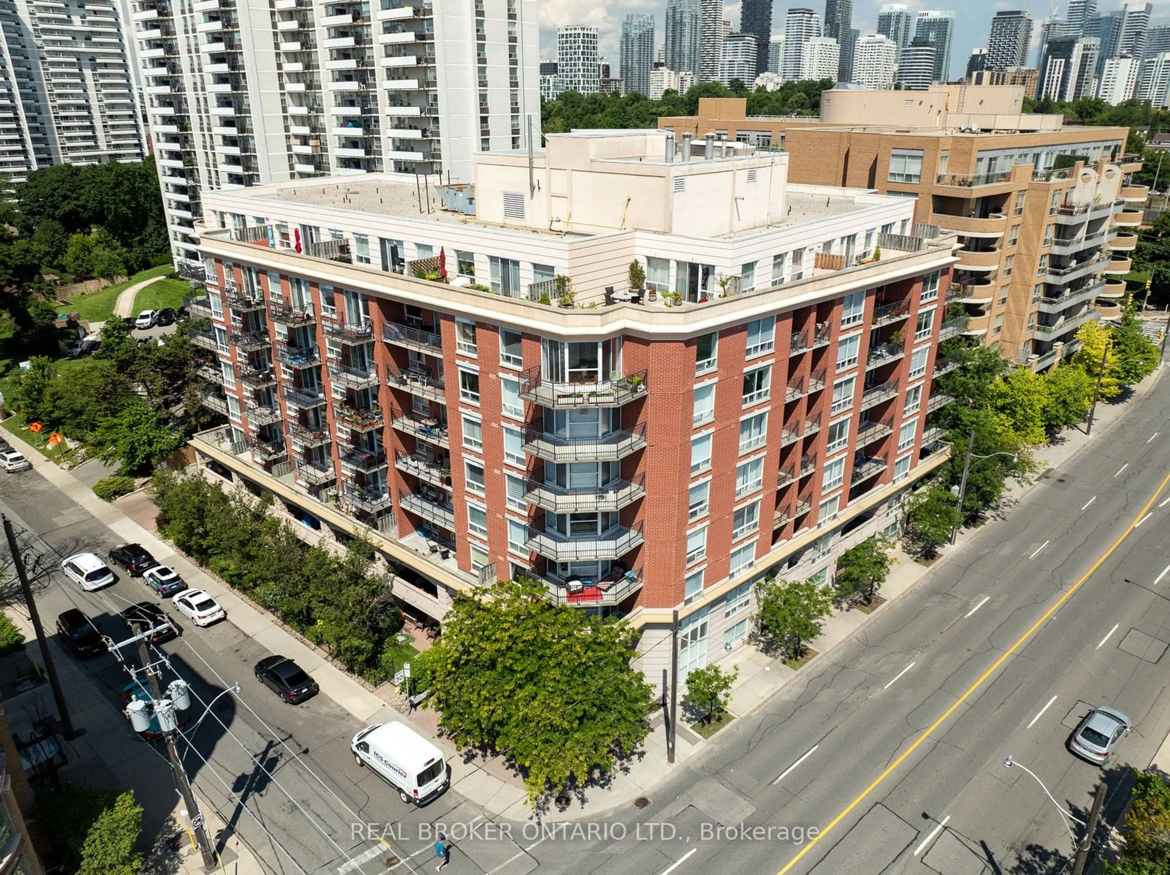 A pic from exterior of the house or condo for 300 Balliol St #611, Toronto Ontario M4S 3G6
