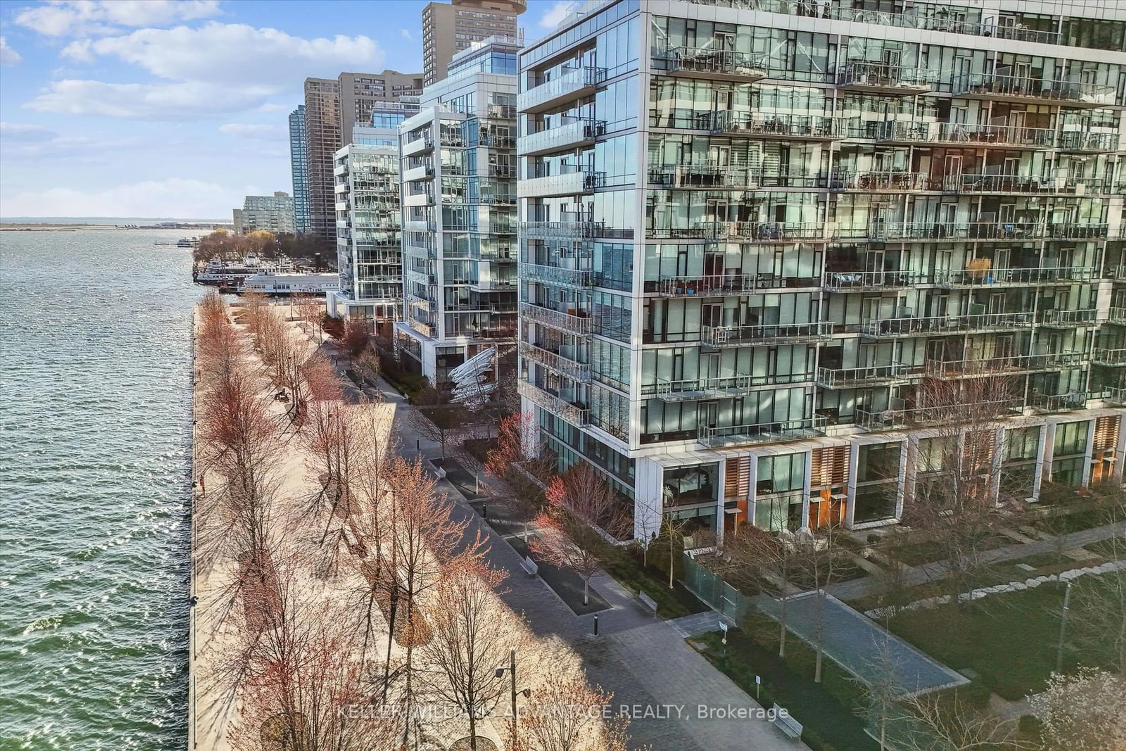 A pic from exterior of the house or condo for 39 Queens Quay #TH112, Toronto Ontario M5E 0A5