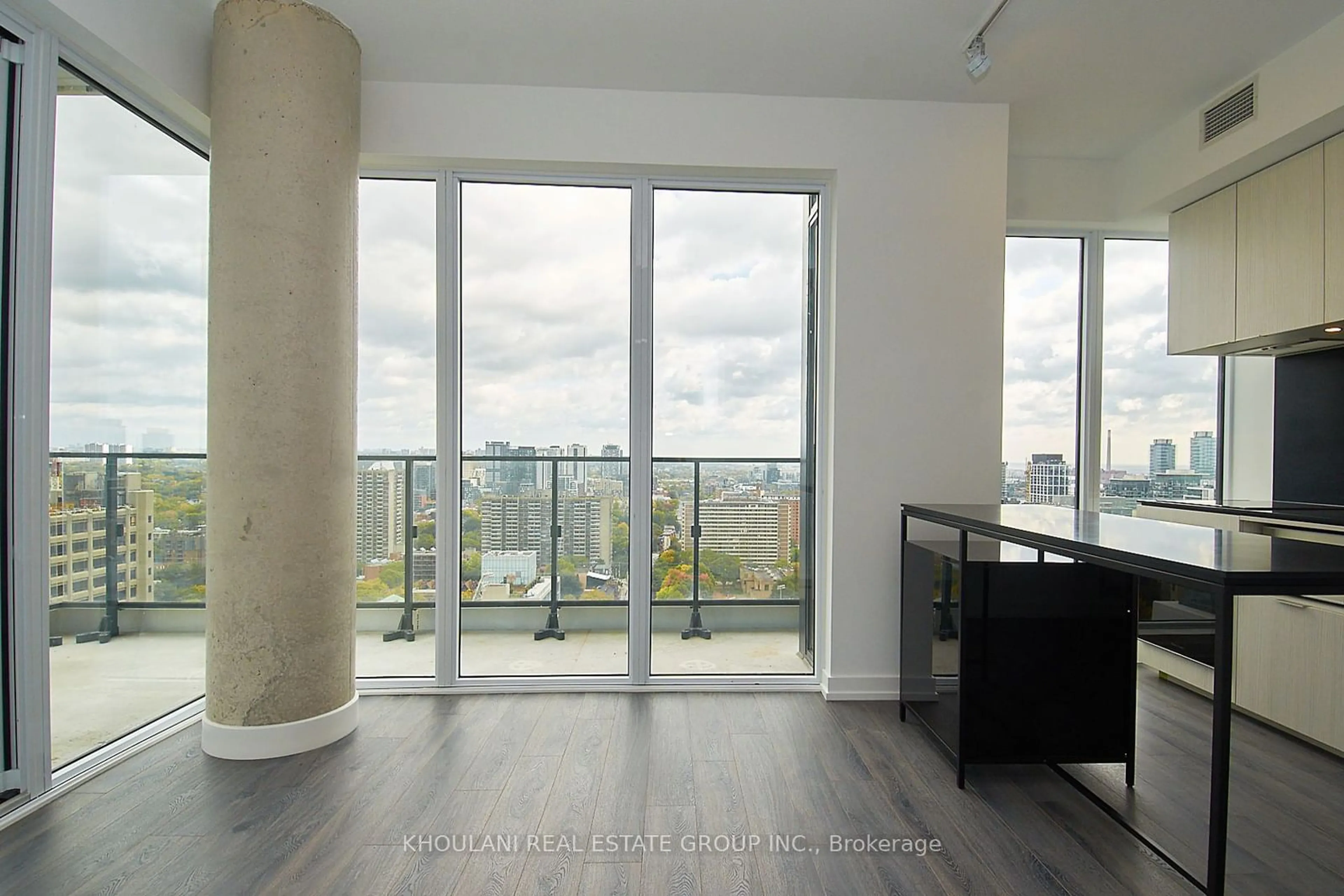 A pic of a room for 77 Shuter St #2910, Toronto Ontario M5B 0B8