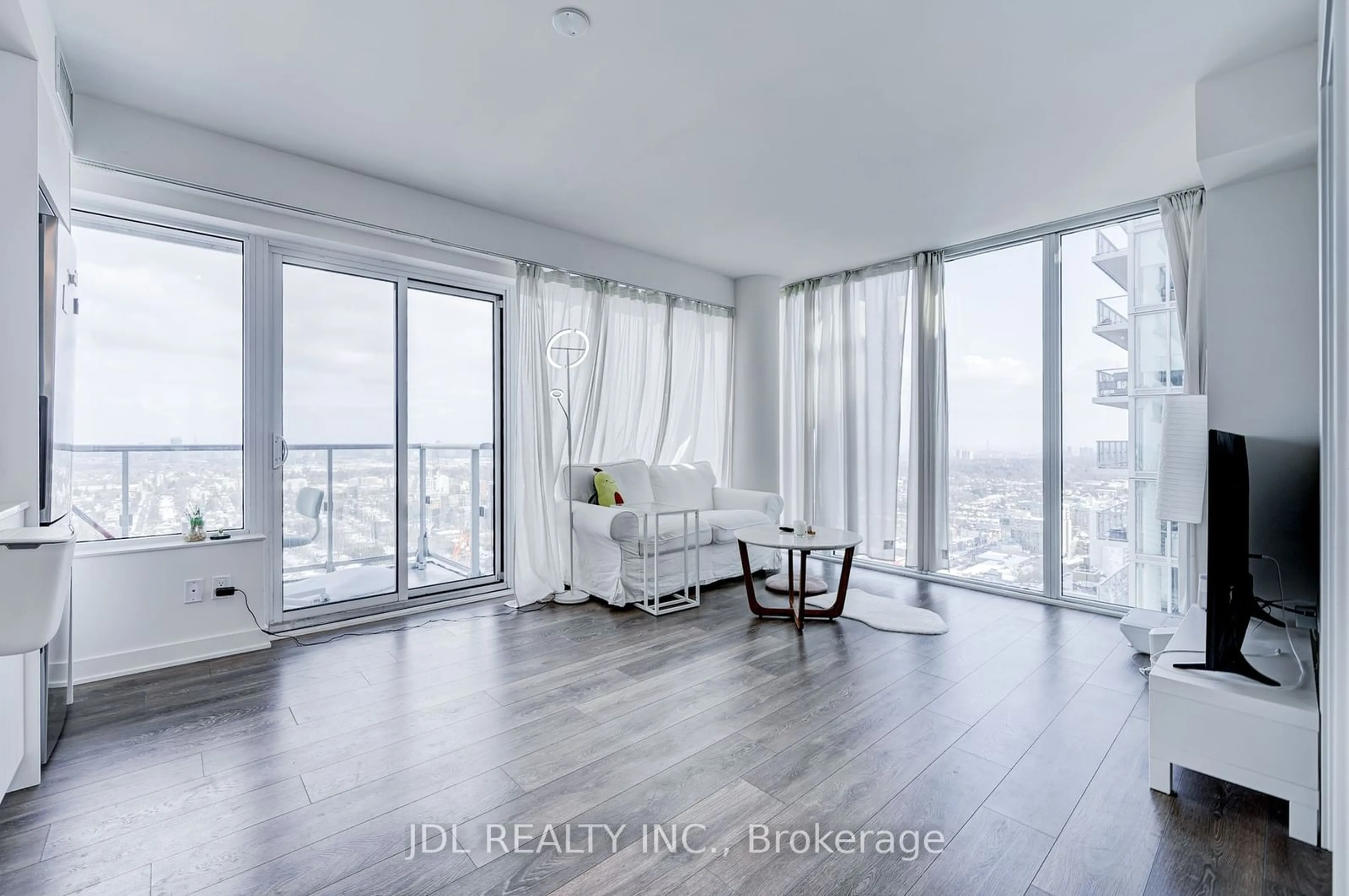 Living room for 99 Broadway Ave #3104, Toronto Ontario M4P 0E3