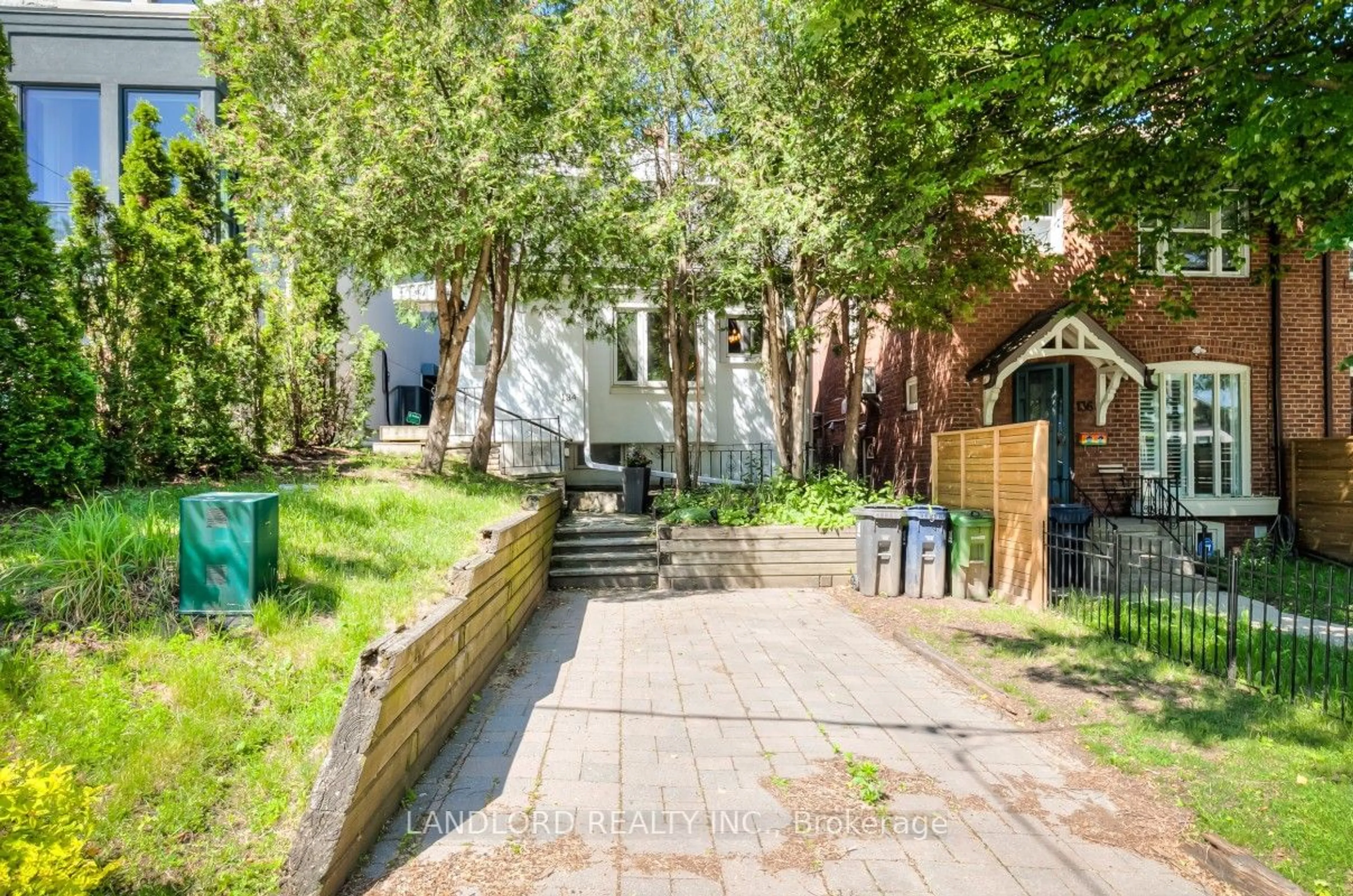 Patio for 134 Banff Rd, Toronto Ontario M4P 2P5