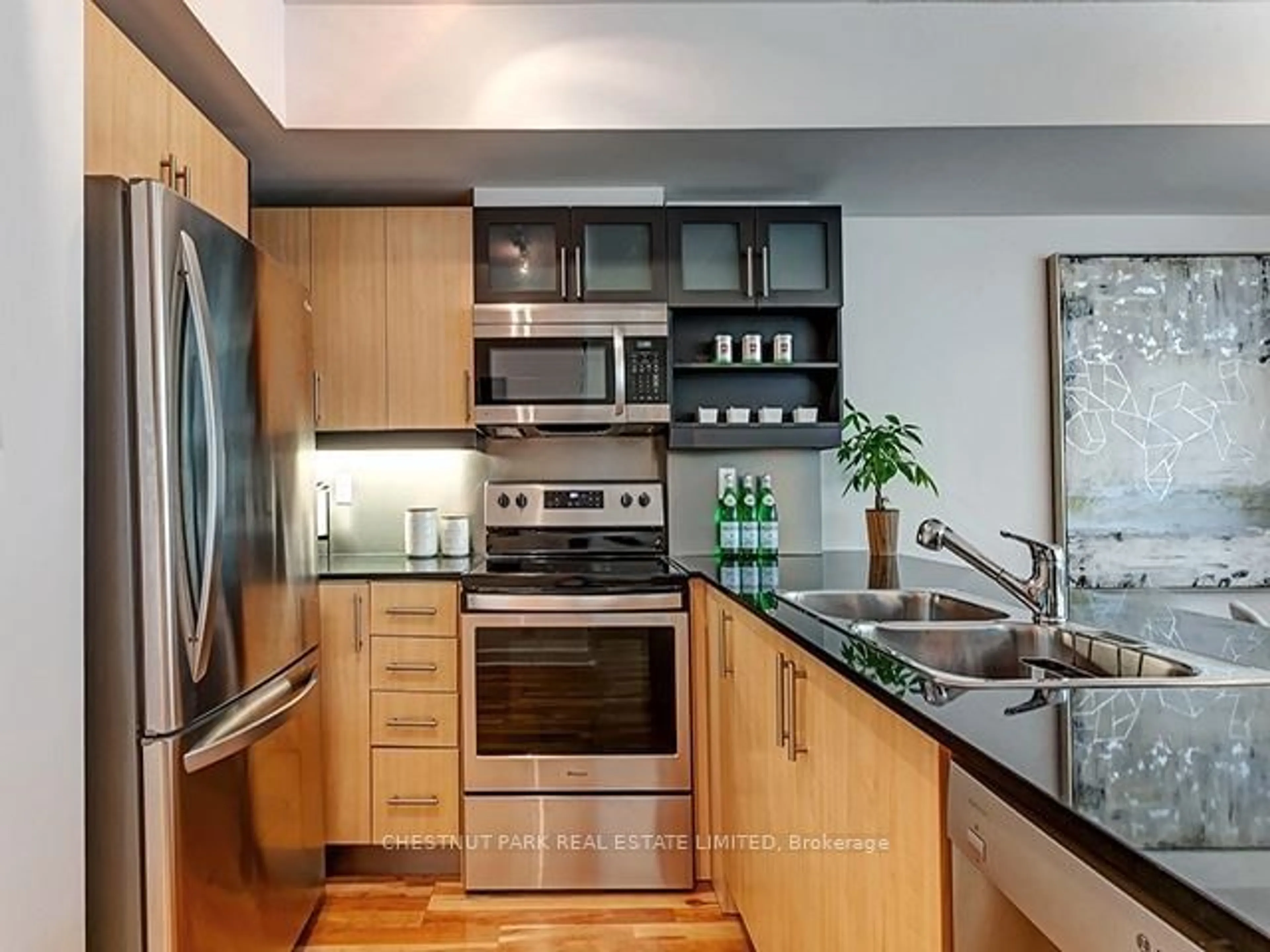 Contemporary kitchen for 350 Wellington St #319, Toronto Ontario M5V 3W9