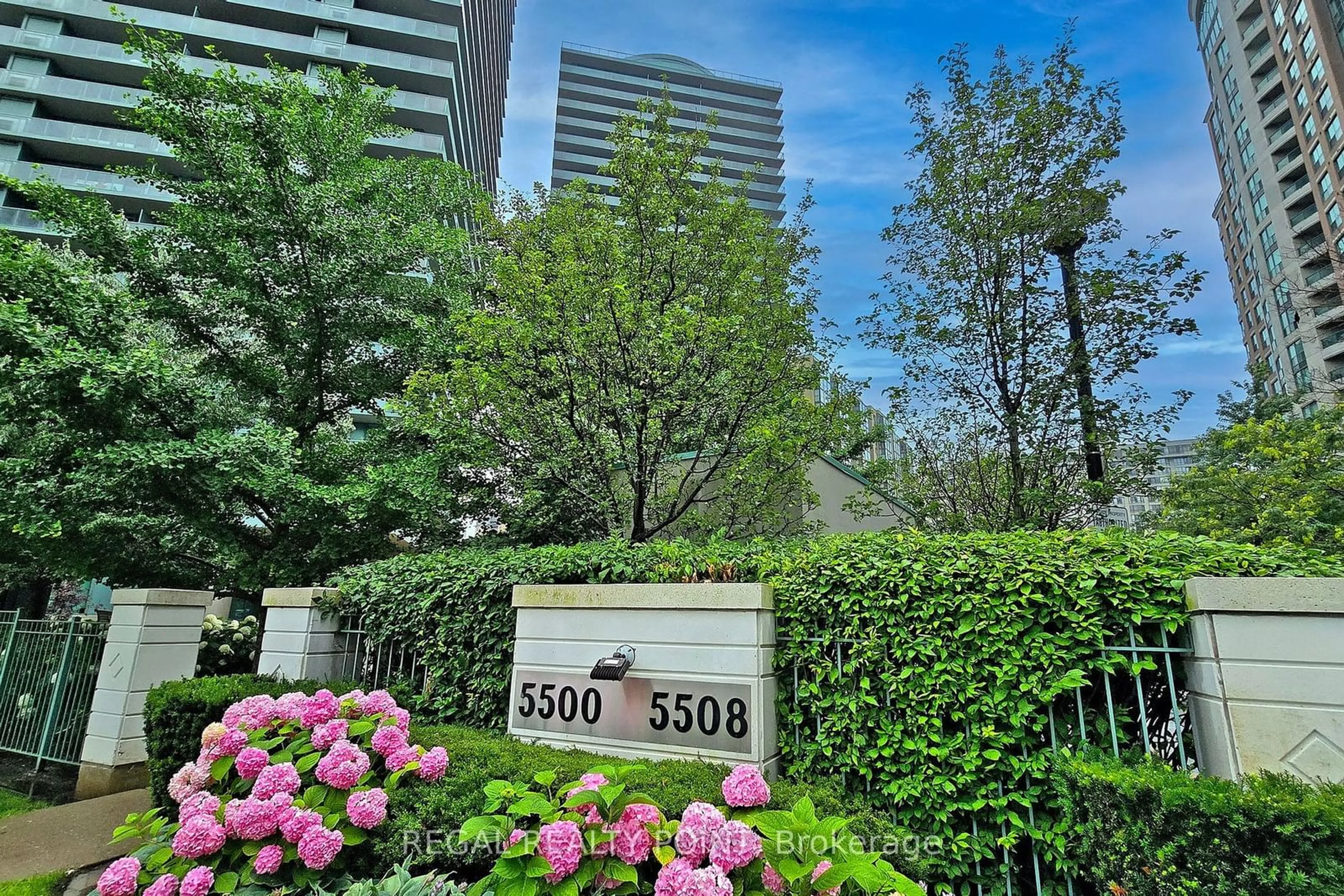 A pic from exterior of the house or condo for 5500 Yonge St #710, Toronto Ontario M2N 7L1