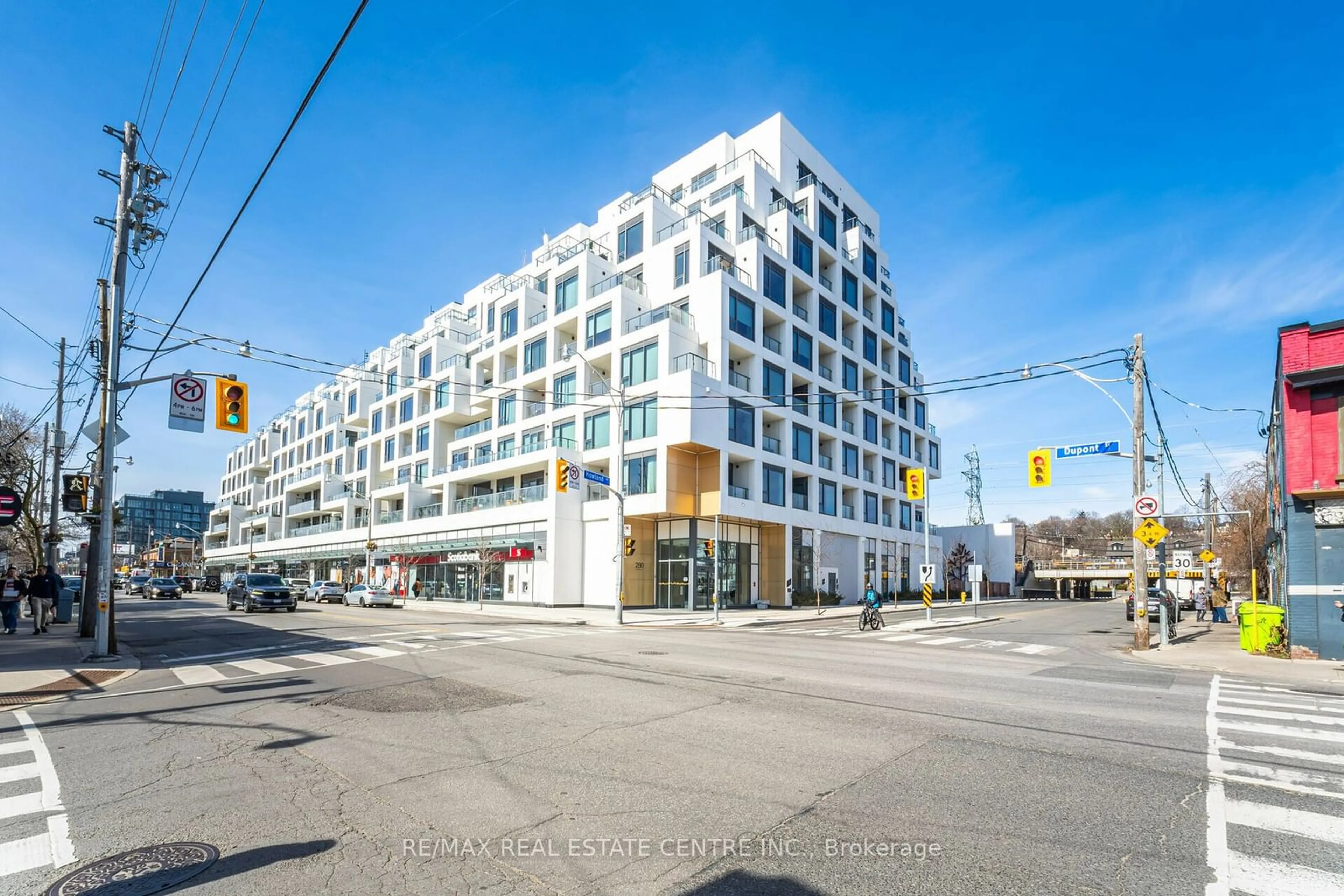 A pic from exterior of the house or condo for 280 Howland Ave #424, Toronto Ontario M5R 0C3