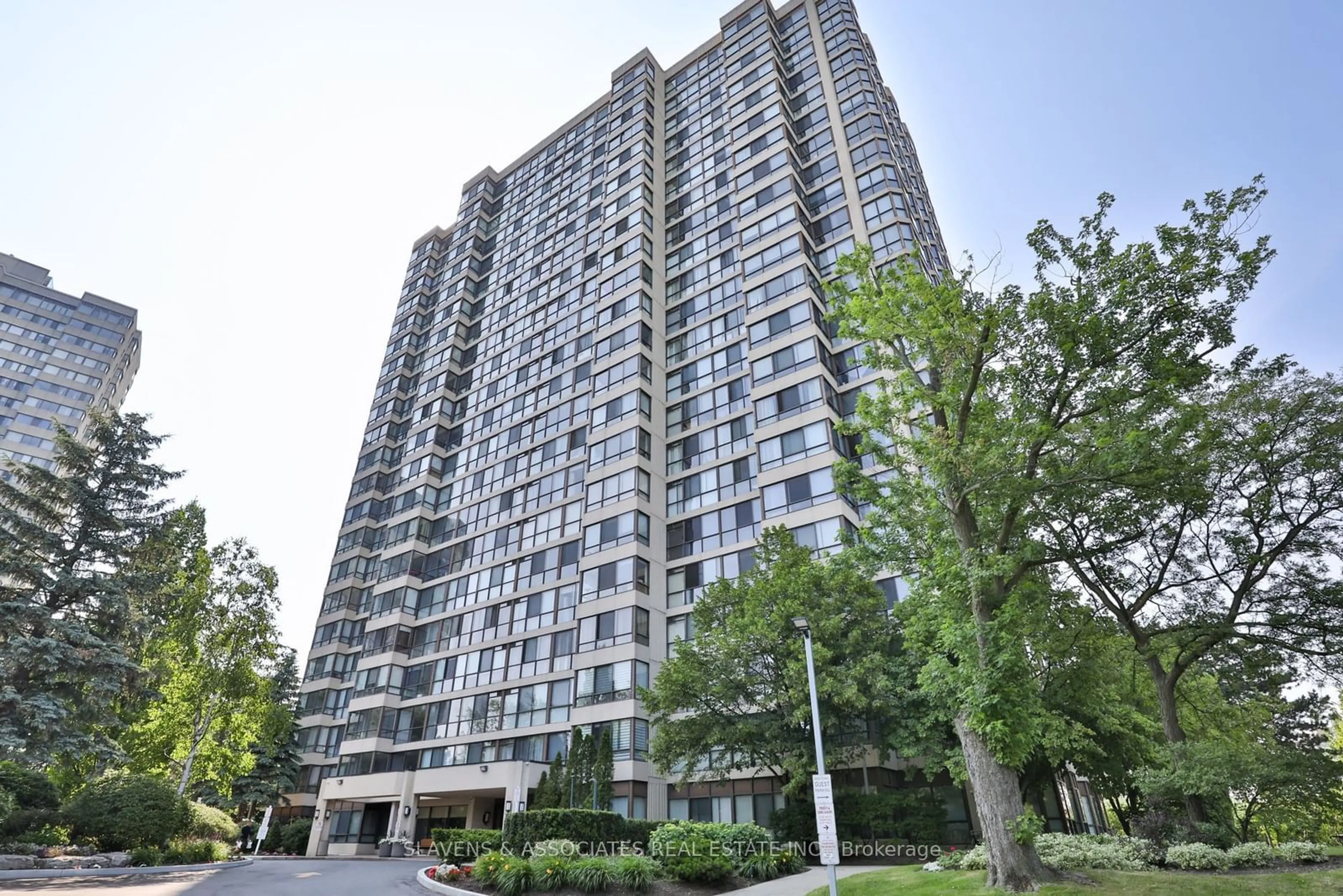 A pic from exterior of the house or condo for 131 Torresdale Ave #706, Toronto Ontario M2R 3T1