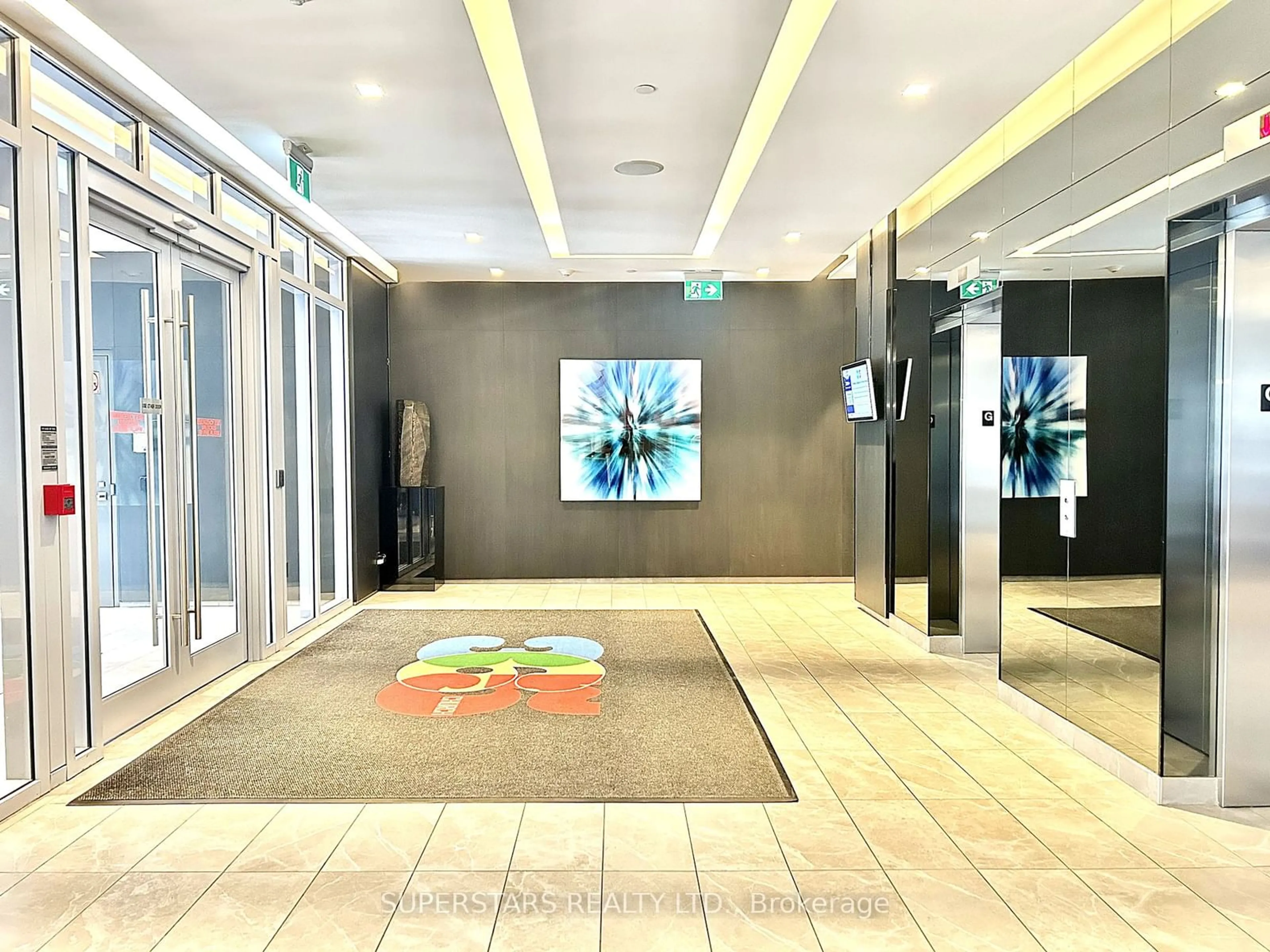 Indoor lobby for 365 Church St #3112, Toronto Ontario M5B 0B5