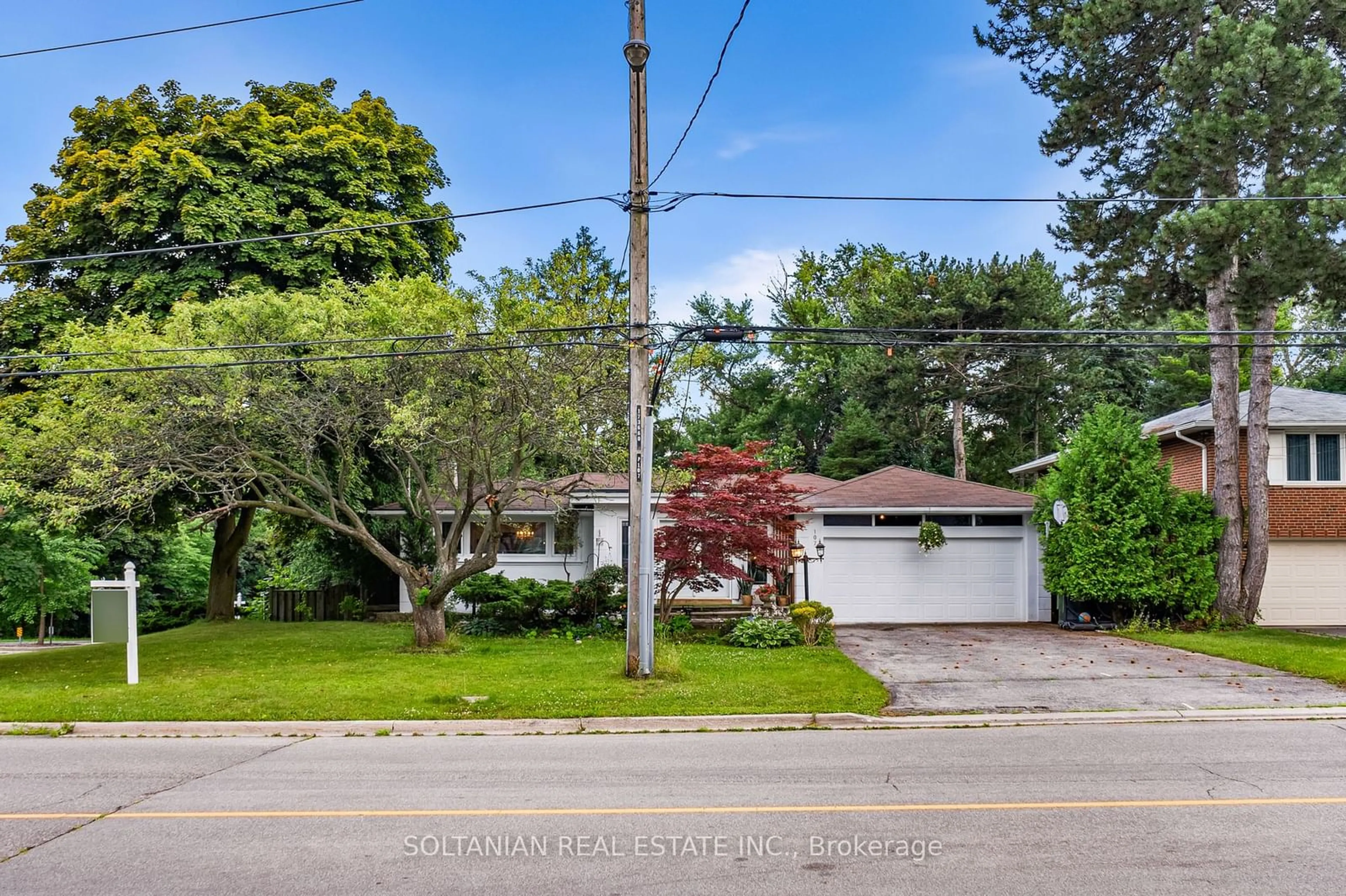 Street view for 107 Citation Dr, Toronto Ontario M2K 1S9