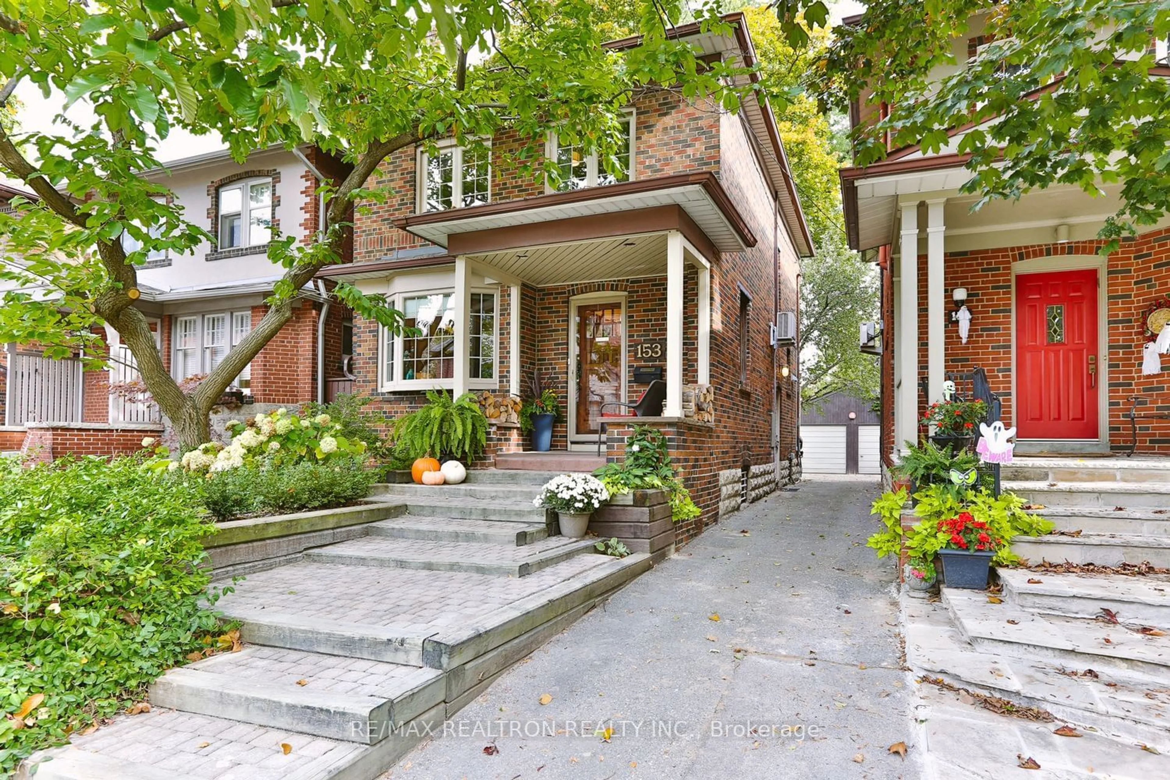 Home with brick exterior material for 153 Rosewell Ave, Toronto Ontario M4R 2A5