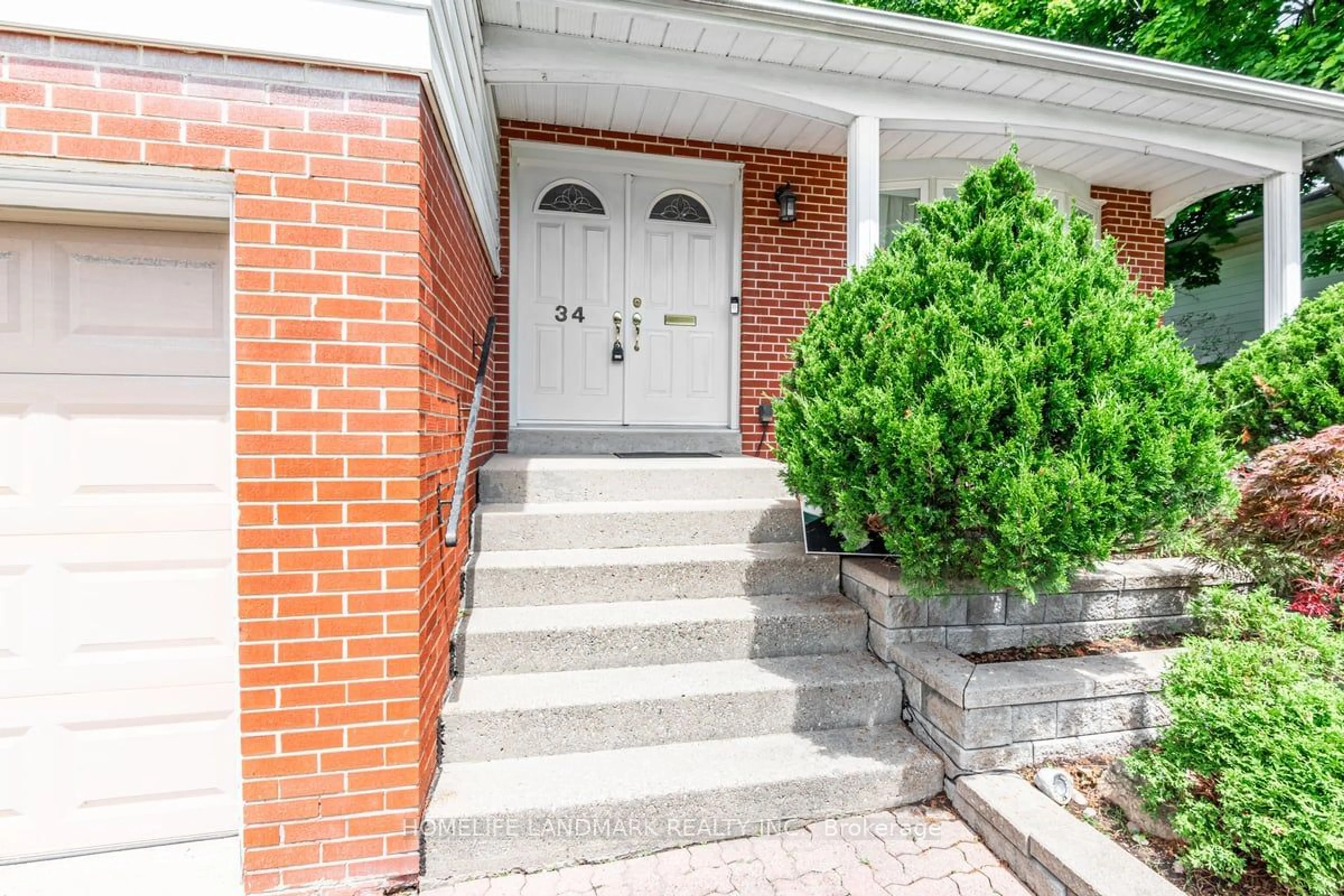 Home with brick exterior material for 34 Elfindale Cres, Toronto Ontario M2J 1B5