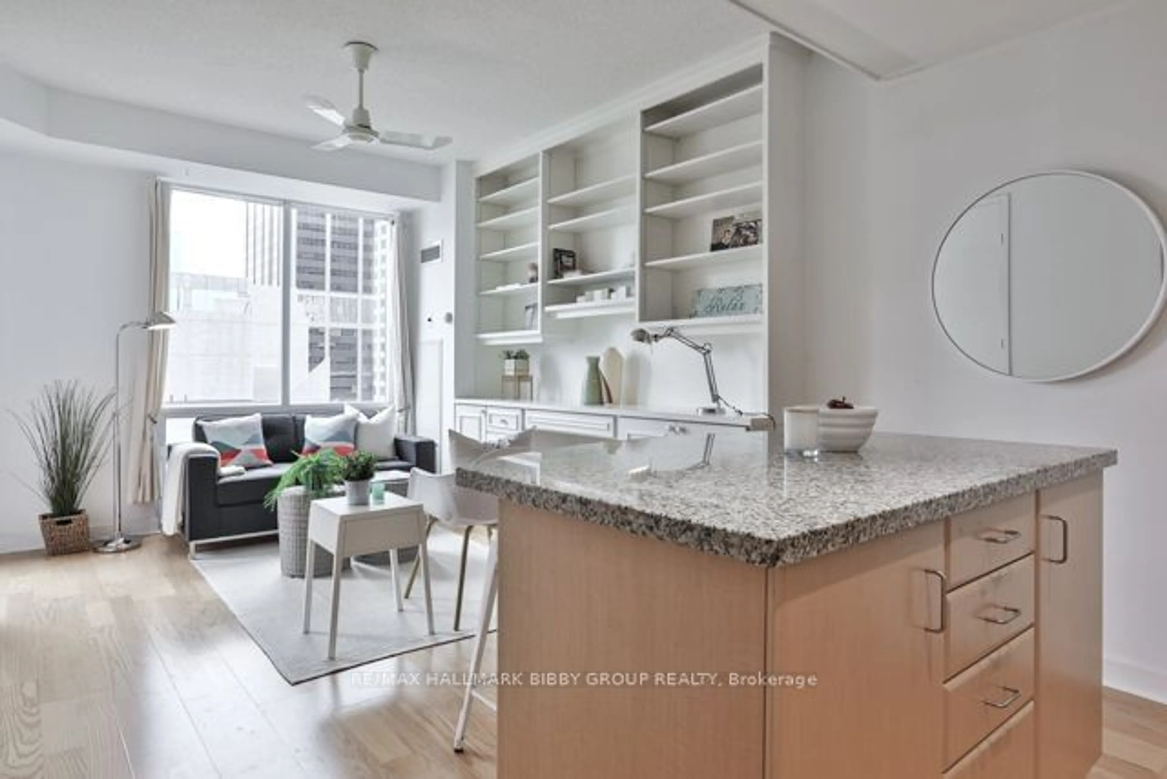 Contemporary kitchen for 85 Bloor St #PH09, Toronto Ontario M4W 3Y1