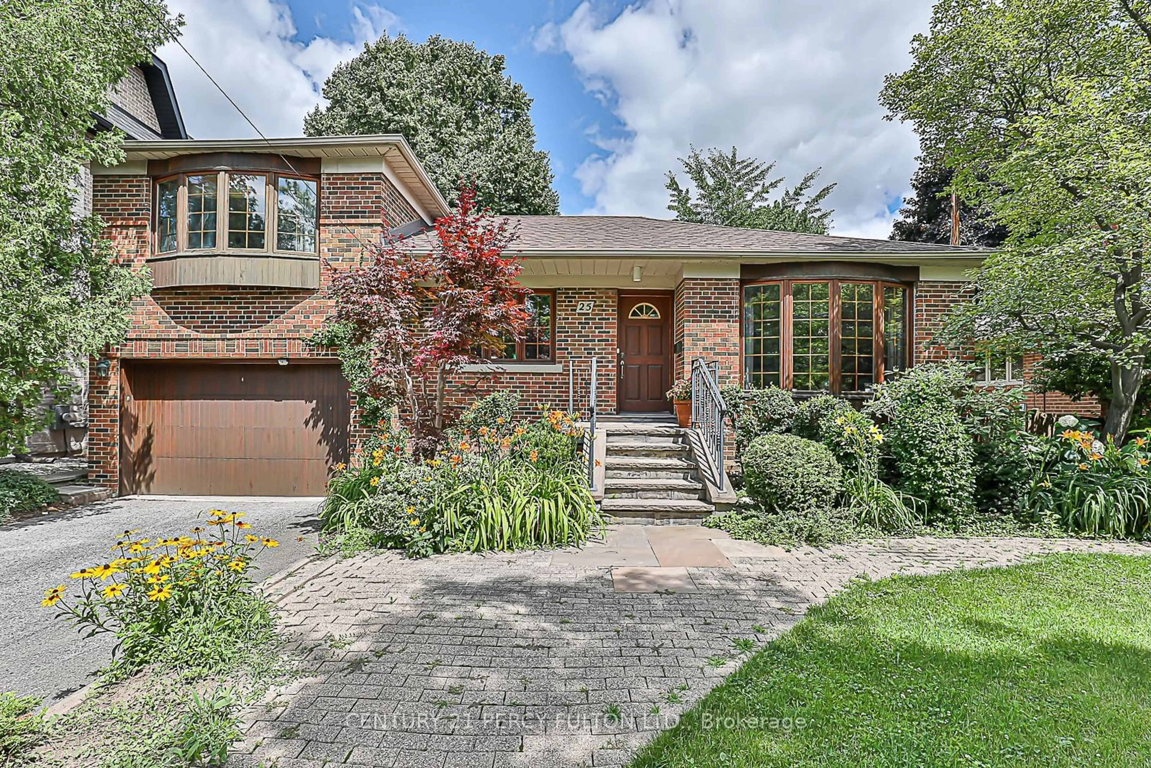 Home with brick exterior material for 25 Ambrose Rd, Toronto Ontario M2K 1S2